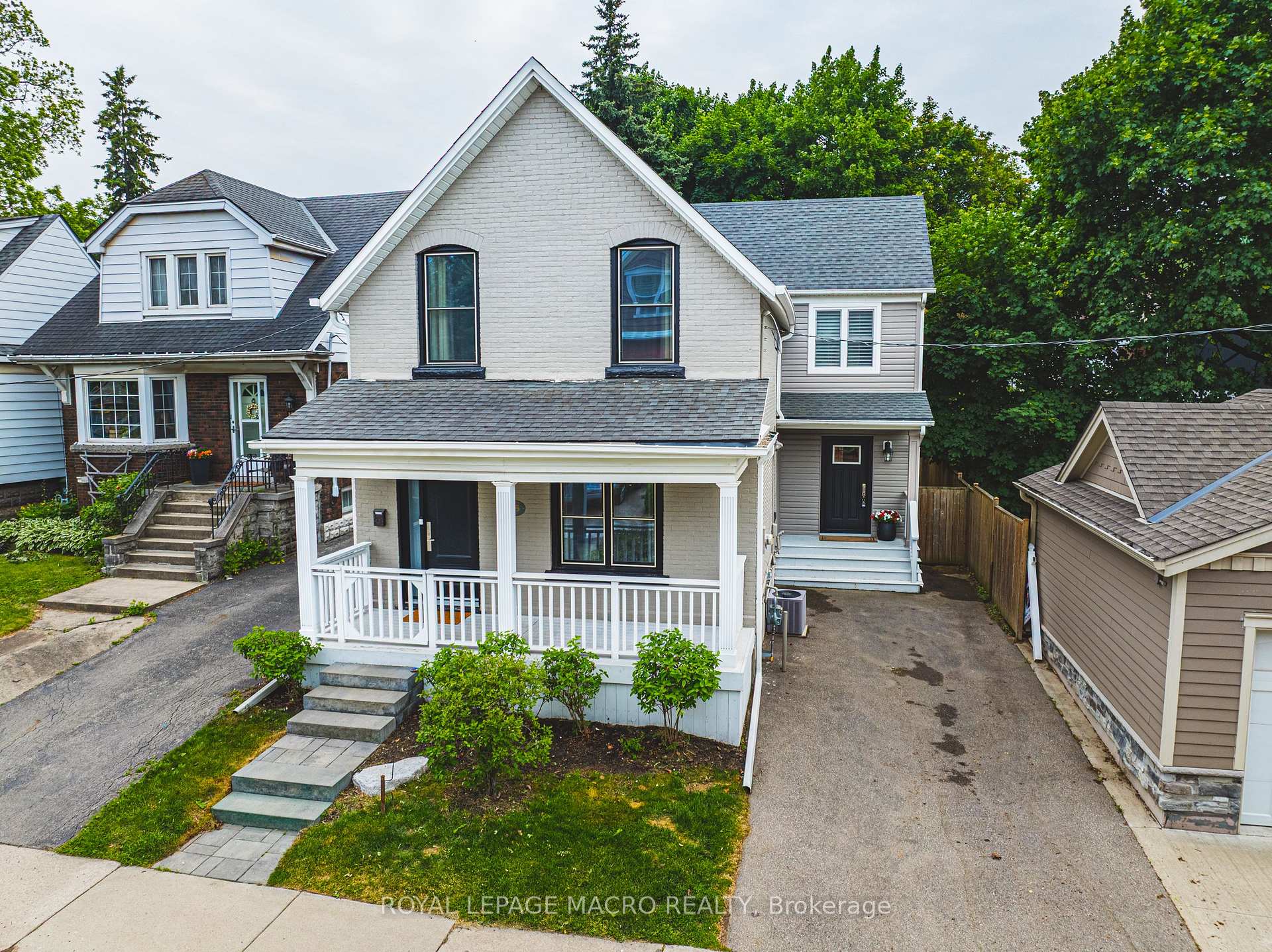 25 Orchard Hill, Hamilton, ON L8P 2V6