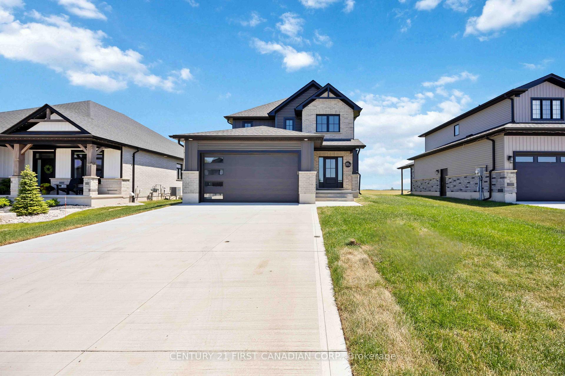 656 Ketter Way, Plympton-Wyoming, ON N0N 1T0