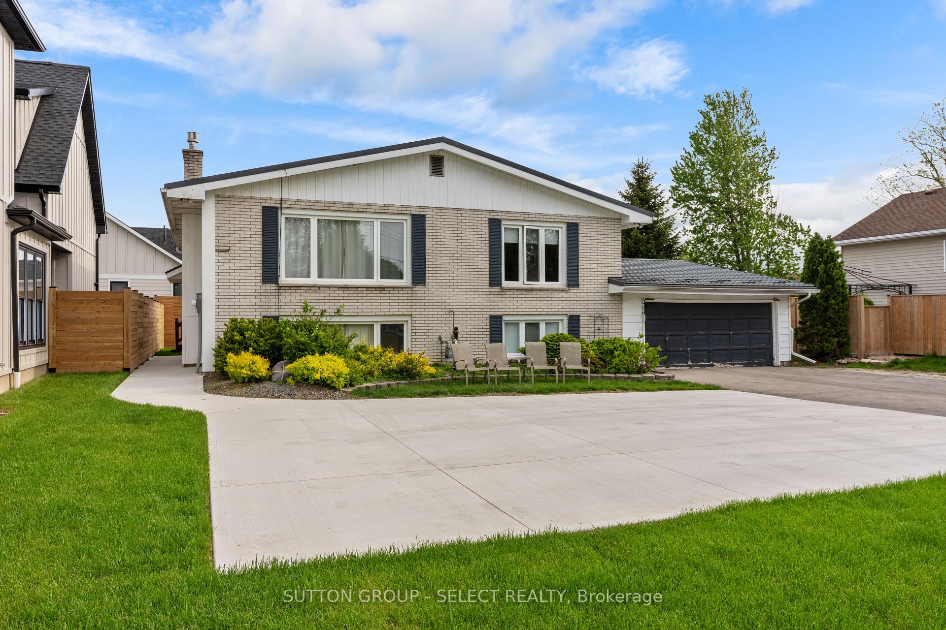 296 Huron Street W, South Huron, ON N0M 1S2