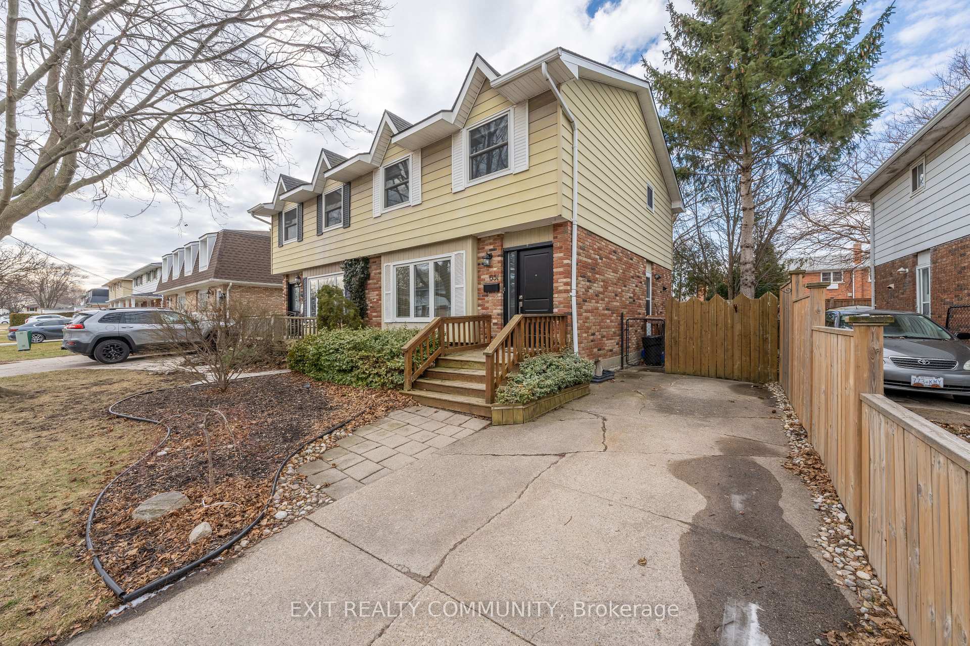 651 Roger Street, Sarnia, ON N7S 4A5
