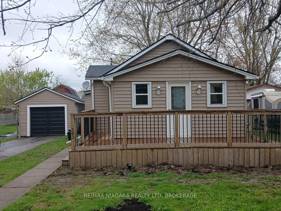 243 North Street N, Fort Erie, ON L2A 3R9