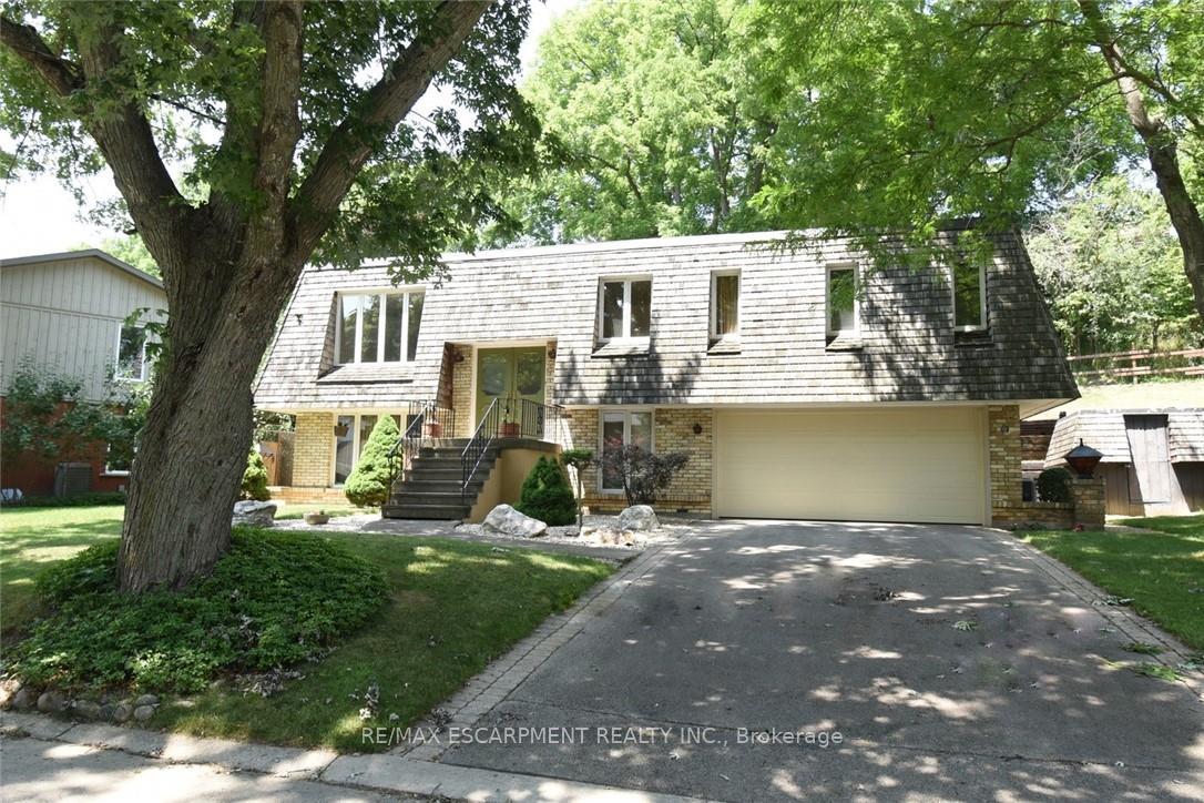 30 TERRACE Drive, Hamilton, ON L9A 2Y6