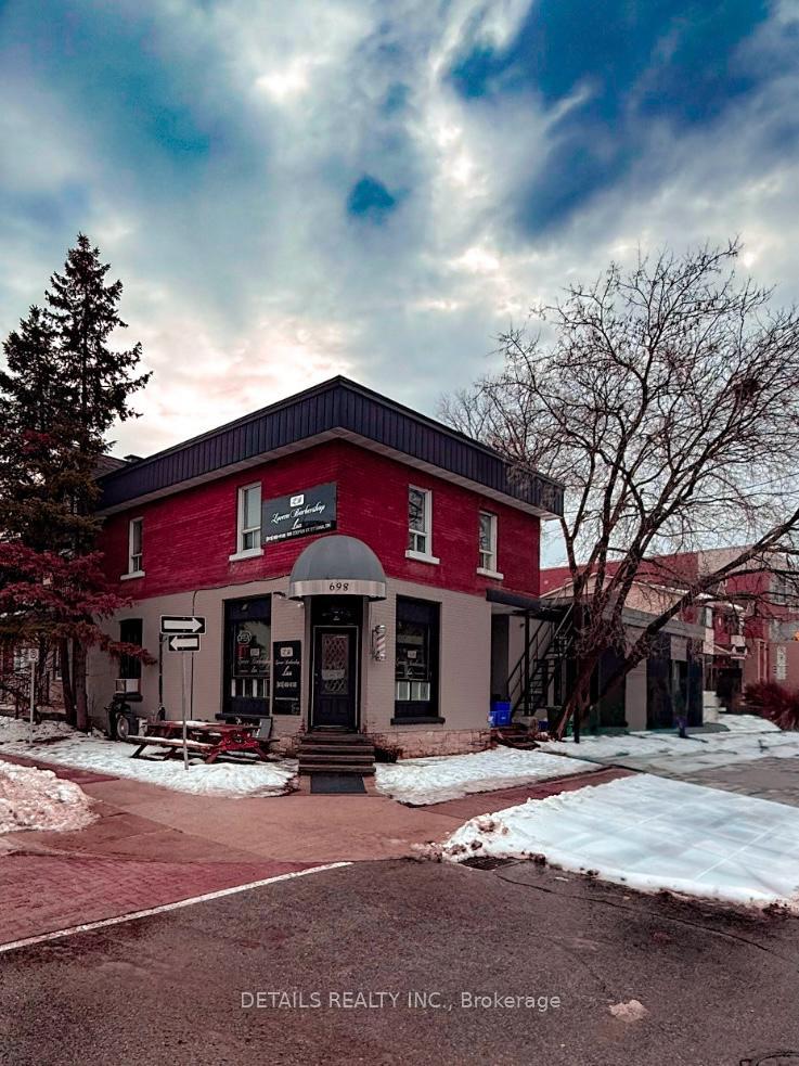 698 Cooper Street, Ottawa Centre, ON K1R 6C6