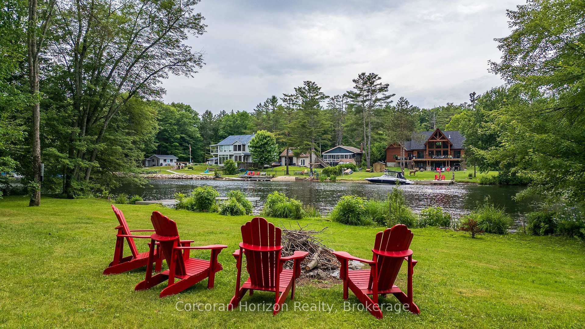 1068 Hartley Road, Gravenhurst, ON P0E 1N0