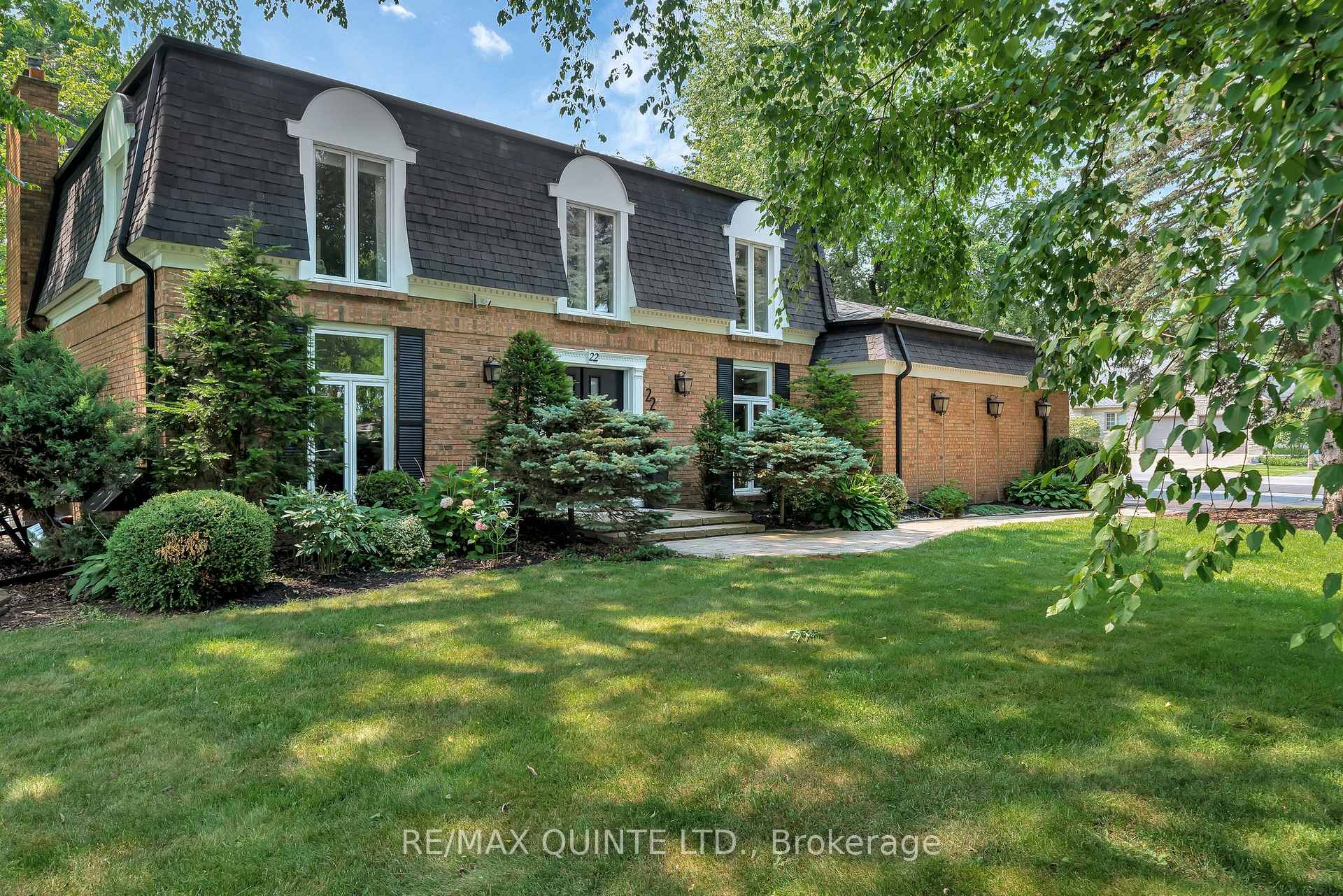 22 Forest Hill Crescent, Belleville, ON K8N 4M5