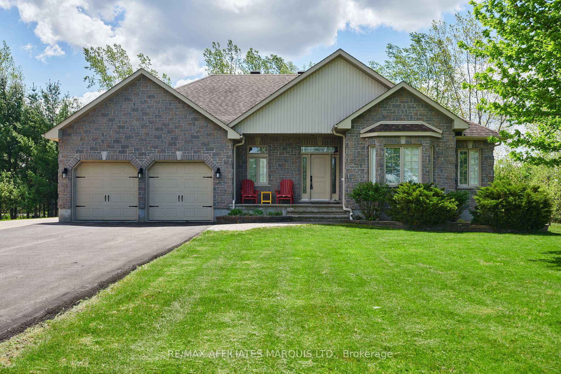 6574 Adrian Court, South Glengarry, ON K6H 7J1
