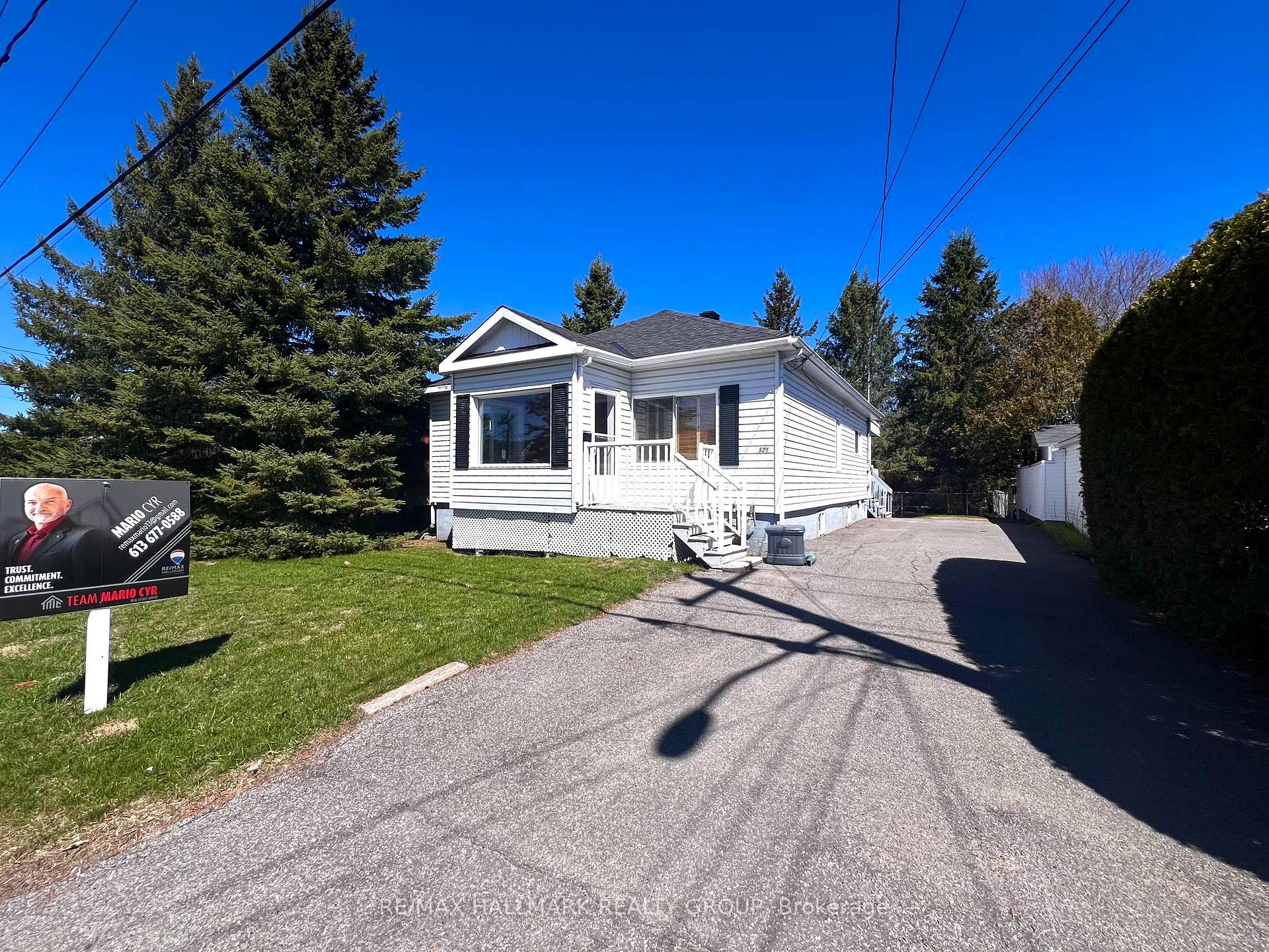 521 Nelson Street W, Hawkesbury, ON K6A 2K3