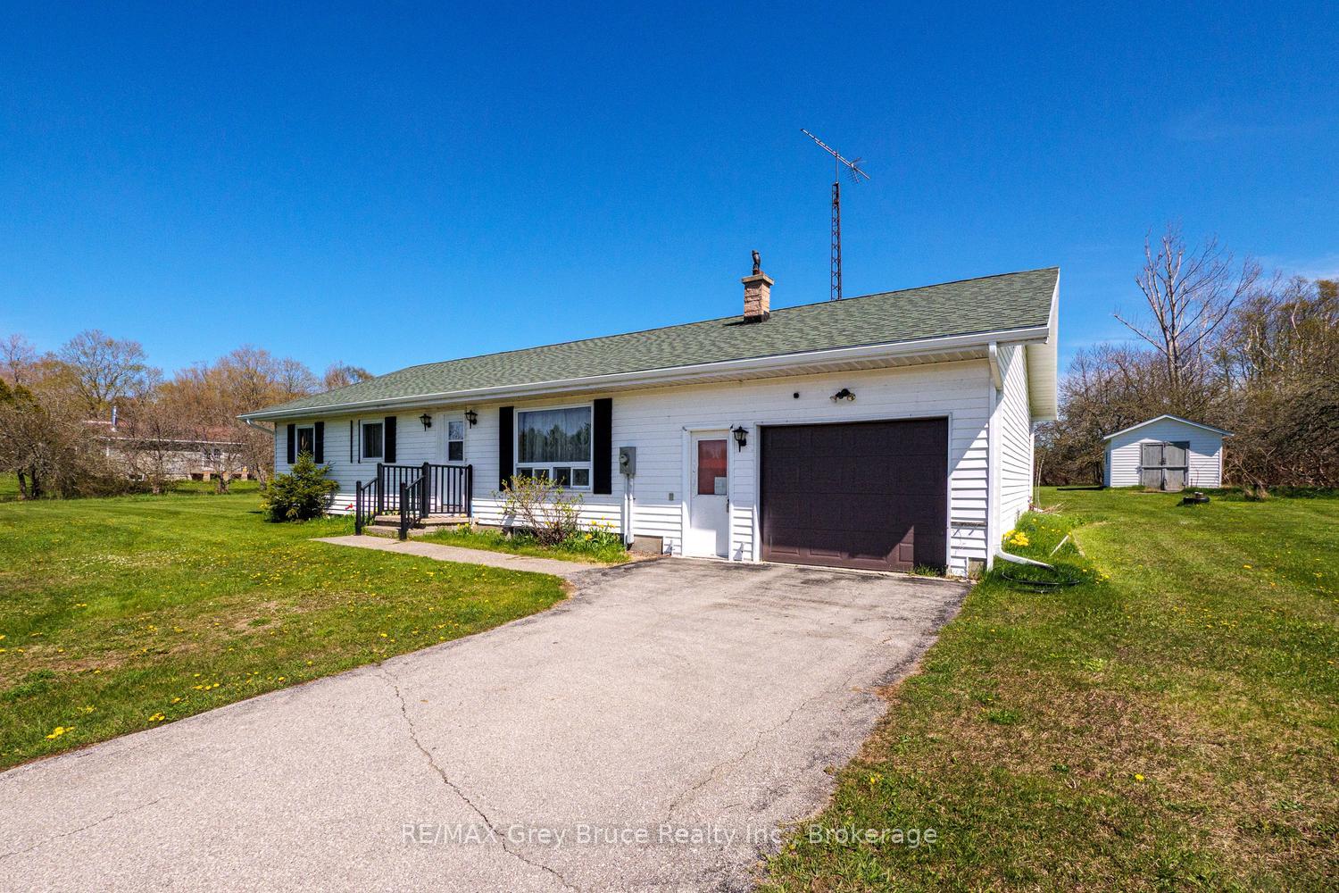 26 Maple Golf Crescent, Northern Bruce Peninsula, ON N0H 2R0