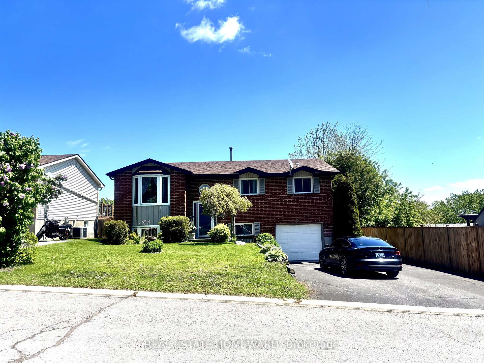 35 Bleeker Avenue, Quinte West, ON K8V 5Y2