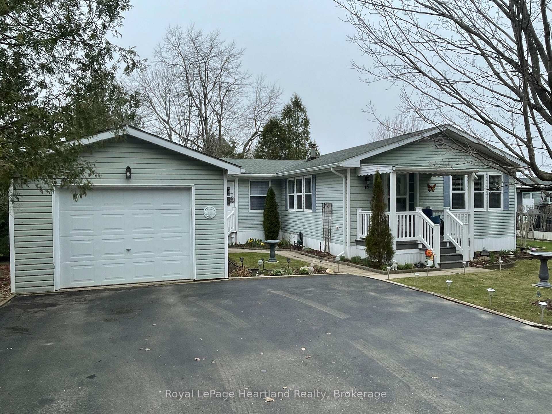 15 Huron Lane, Ashfield-Colborne-Wawanosh, ON N7A 3Y2