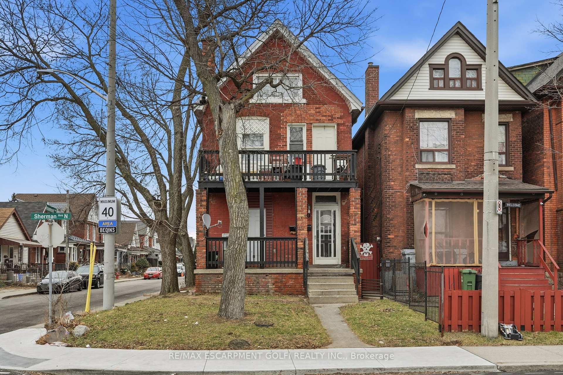 90 Sherman Avenue N, Hamilton, ON L8L 6M4