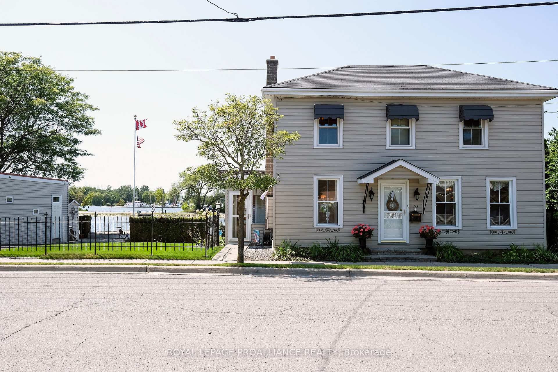 70 Front Street S, Belleville, ON K8N 2Y3