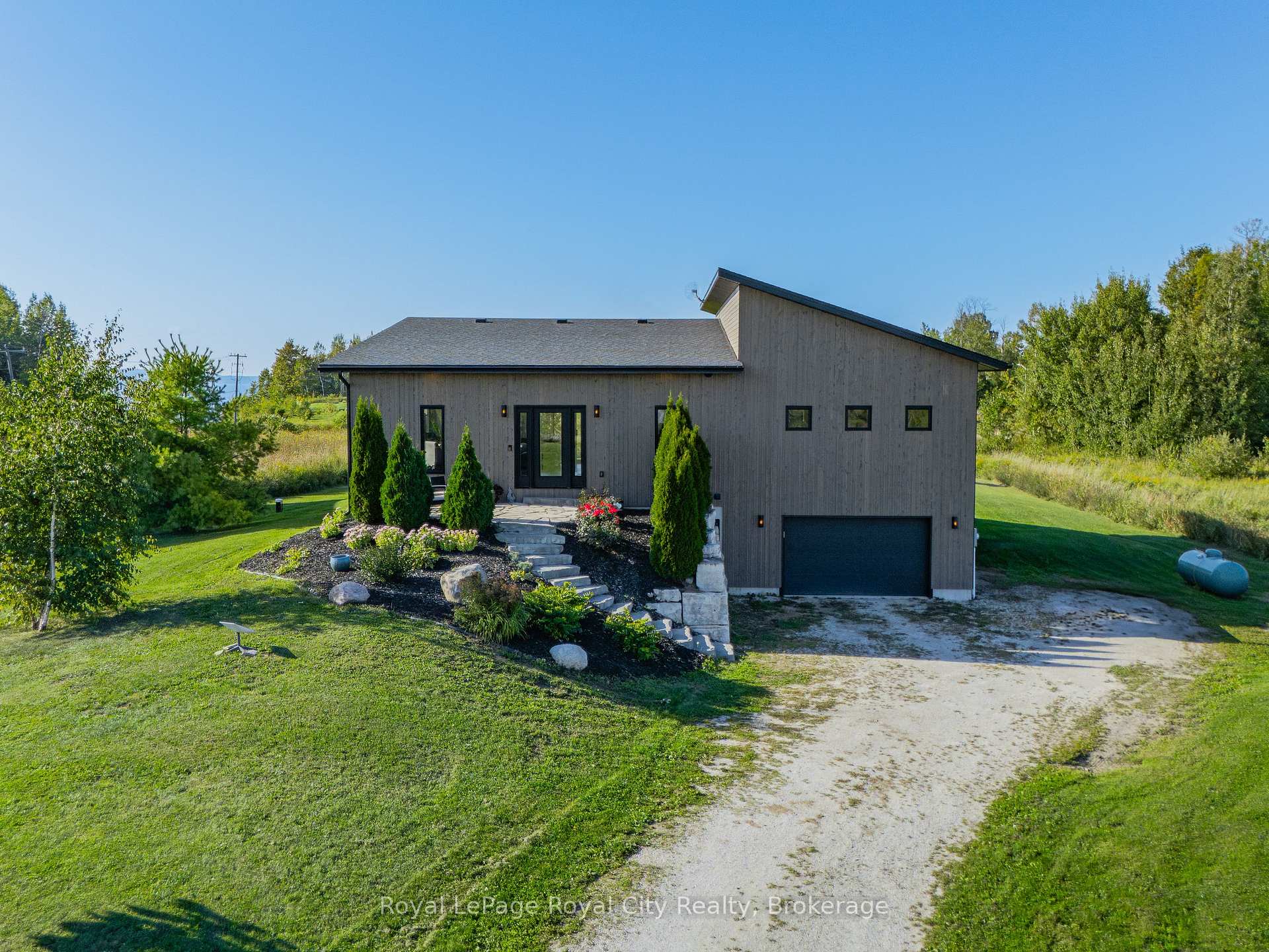 103 Ugovsek Crescent, Meaford, ON N0H 1B0