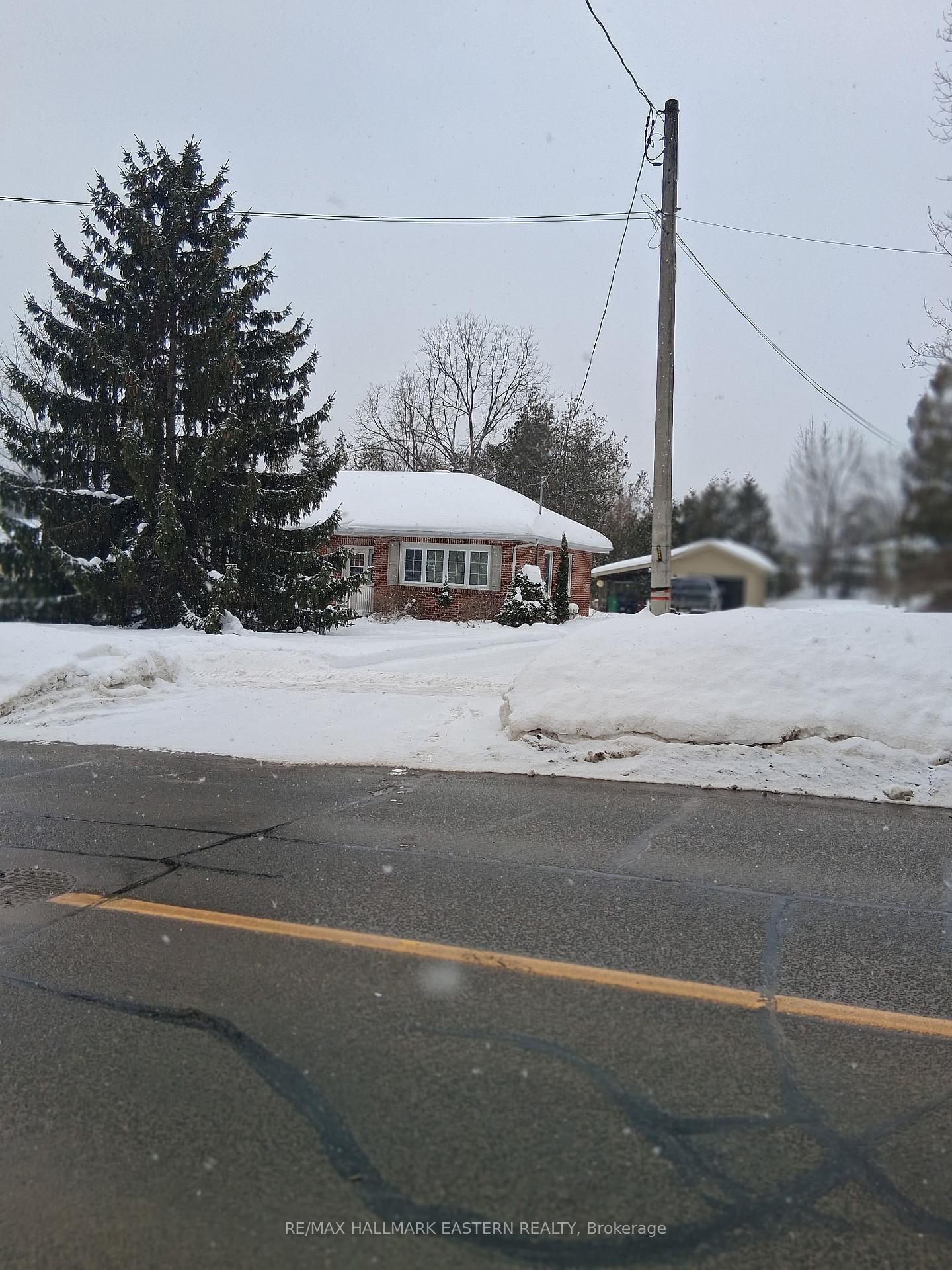 99 Wallis Drive, Peterborough, ON K9J 6C2