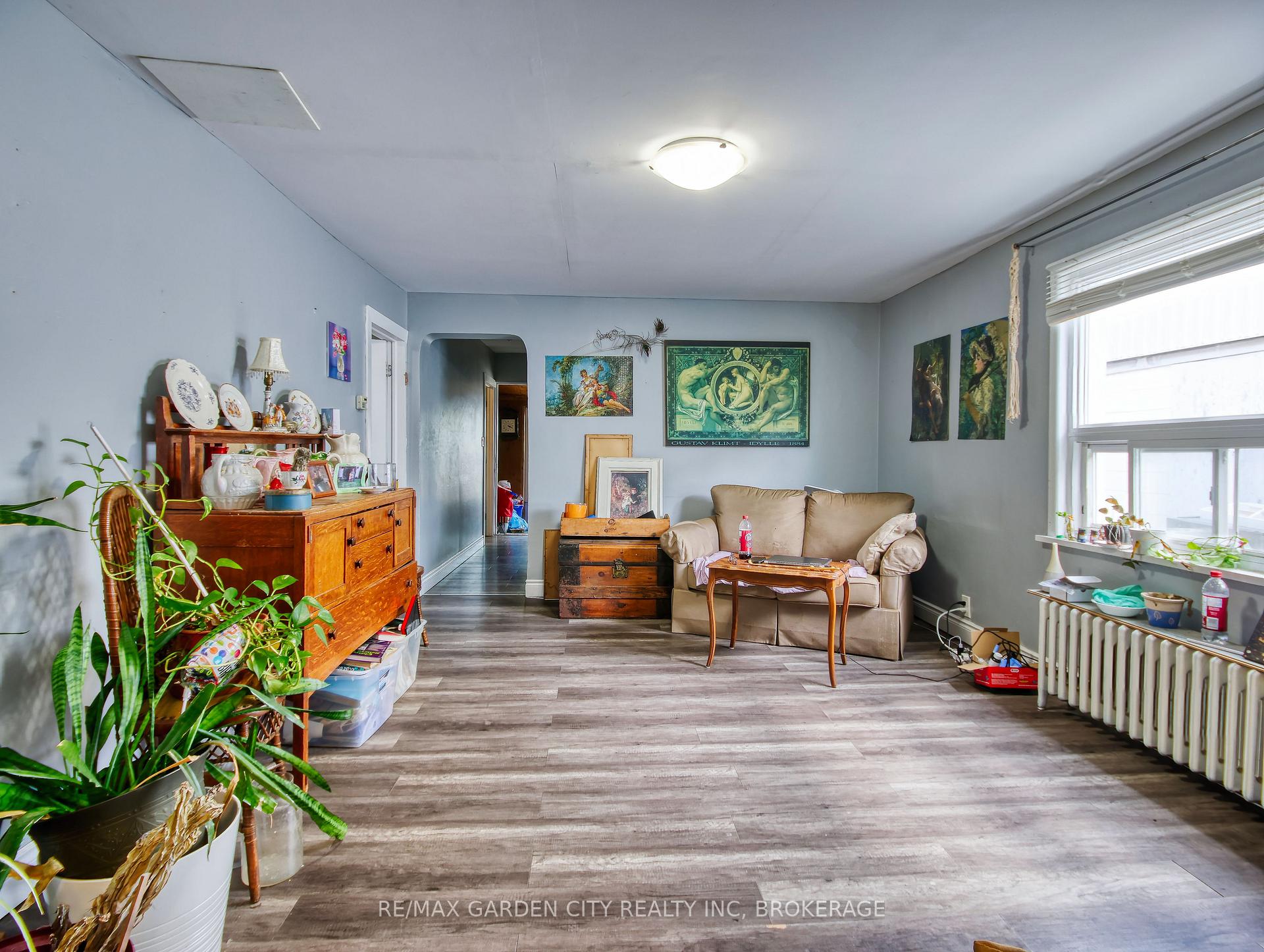 144 Welland Avenue, St. Catharines, ON L2R 2N6