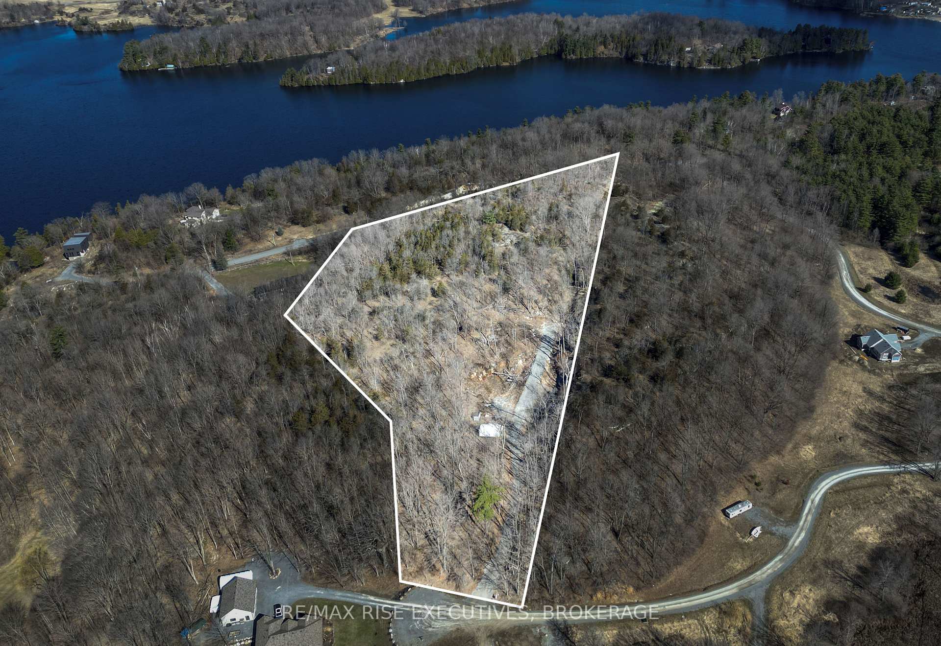6 CRANBERRY COVE Lane, Frontenac, ON K0H 2N0