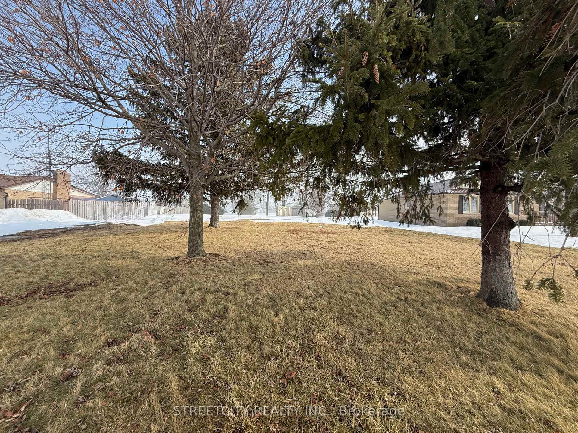 3126 Queen Street, Brooke-Alvinston, ON N0N 1K0