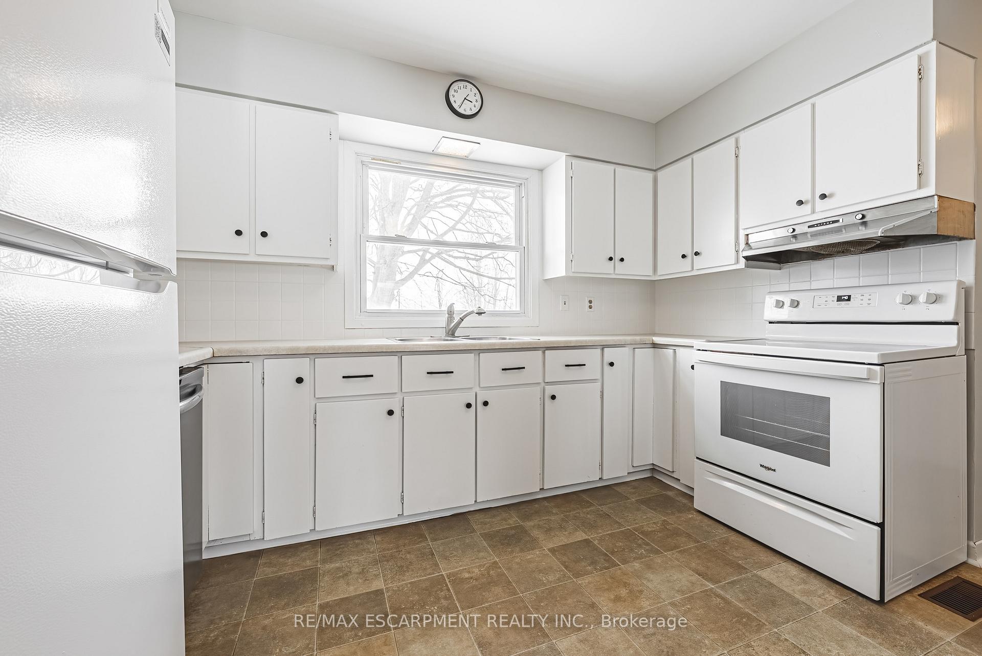 646 Alder Street W, Haldimand, ON N1A 1S5