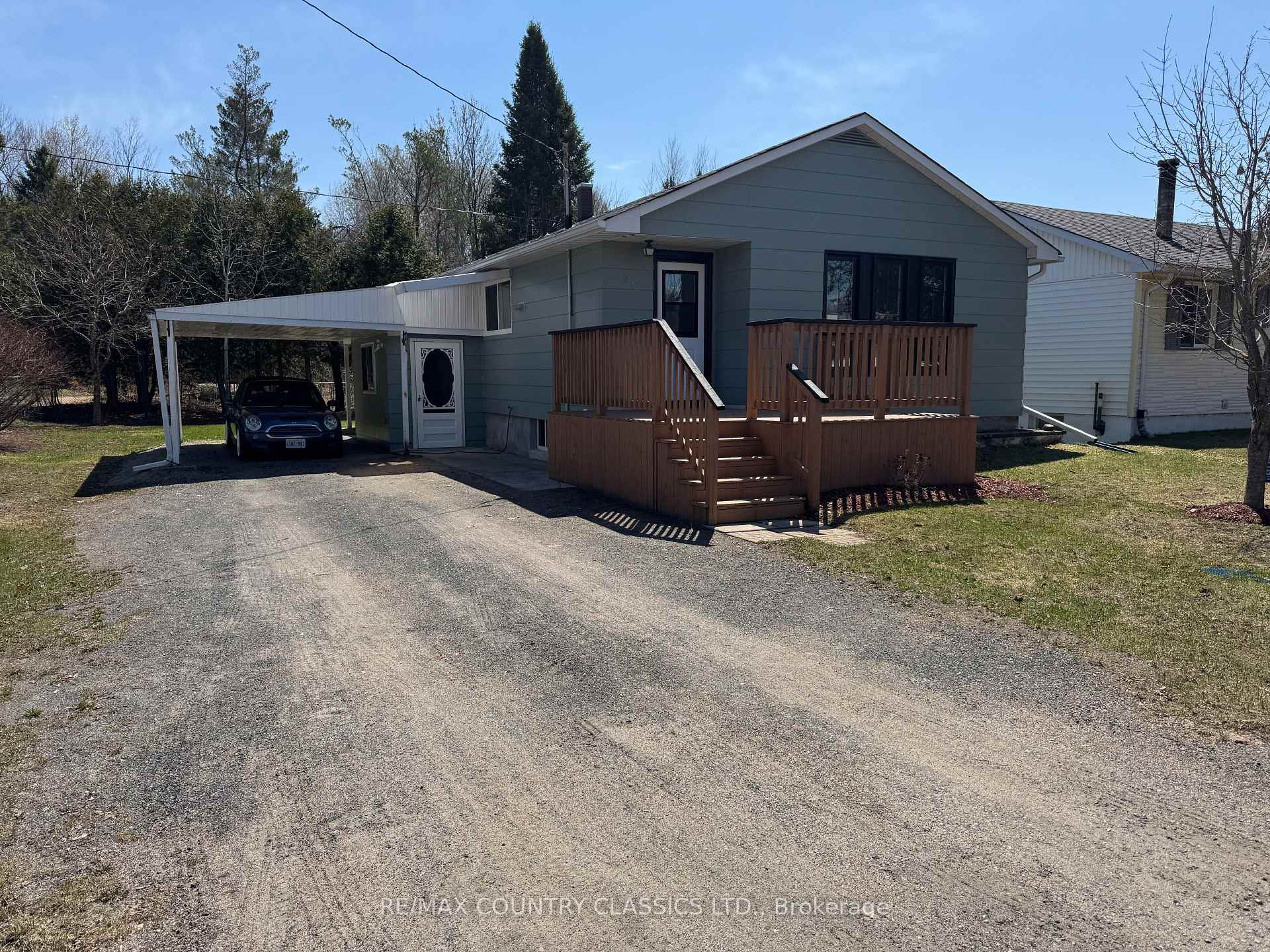 29 Hemlock Street, Highlands East, ON K0L 1M0