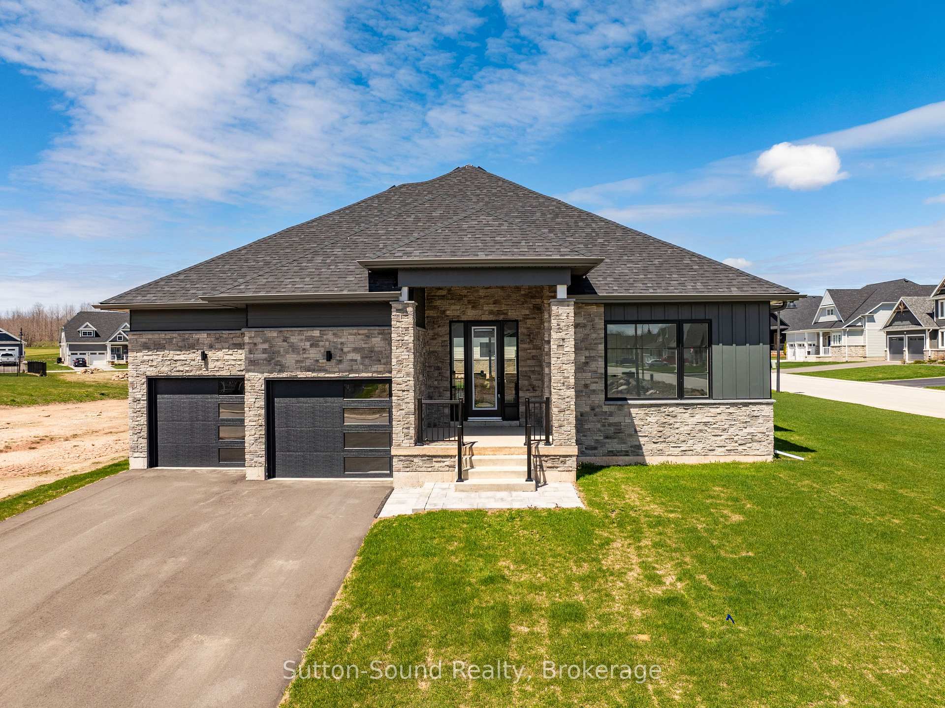 116 Laurens Lane, Georgian Bluffs, ON N0H 1S0