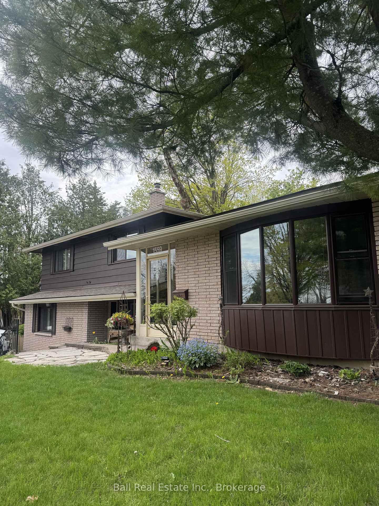1559 Westbrook Drive, Peterborough, ON K9J 6R6