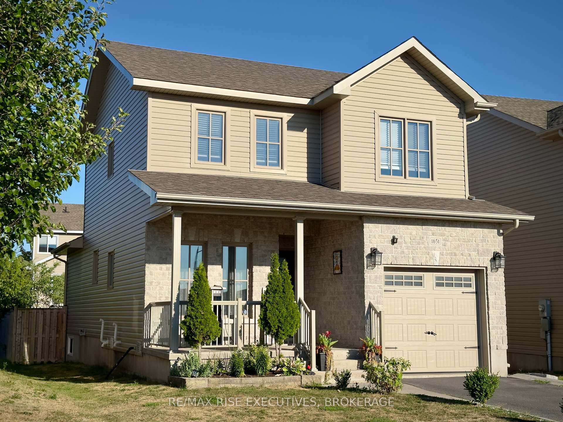 1651 Crimson Crescent, Kingston, ON K7P 0J3