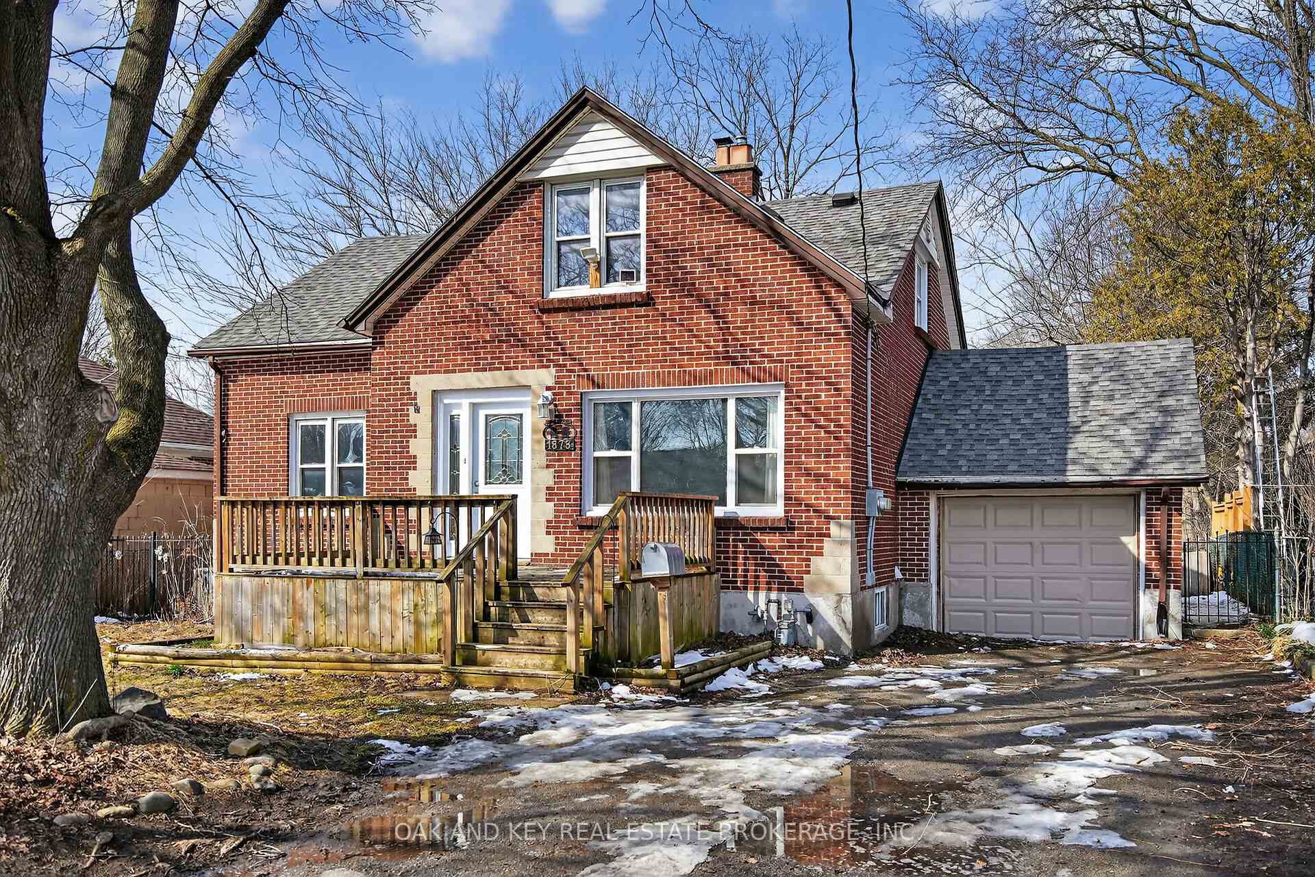 1878 Churchill Avenue, London East, ON N5W 2L6