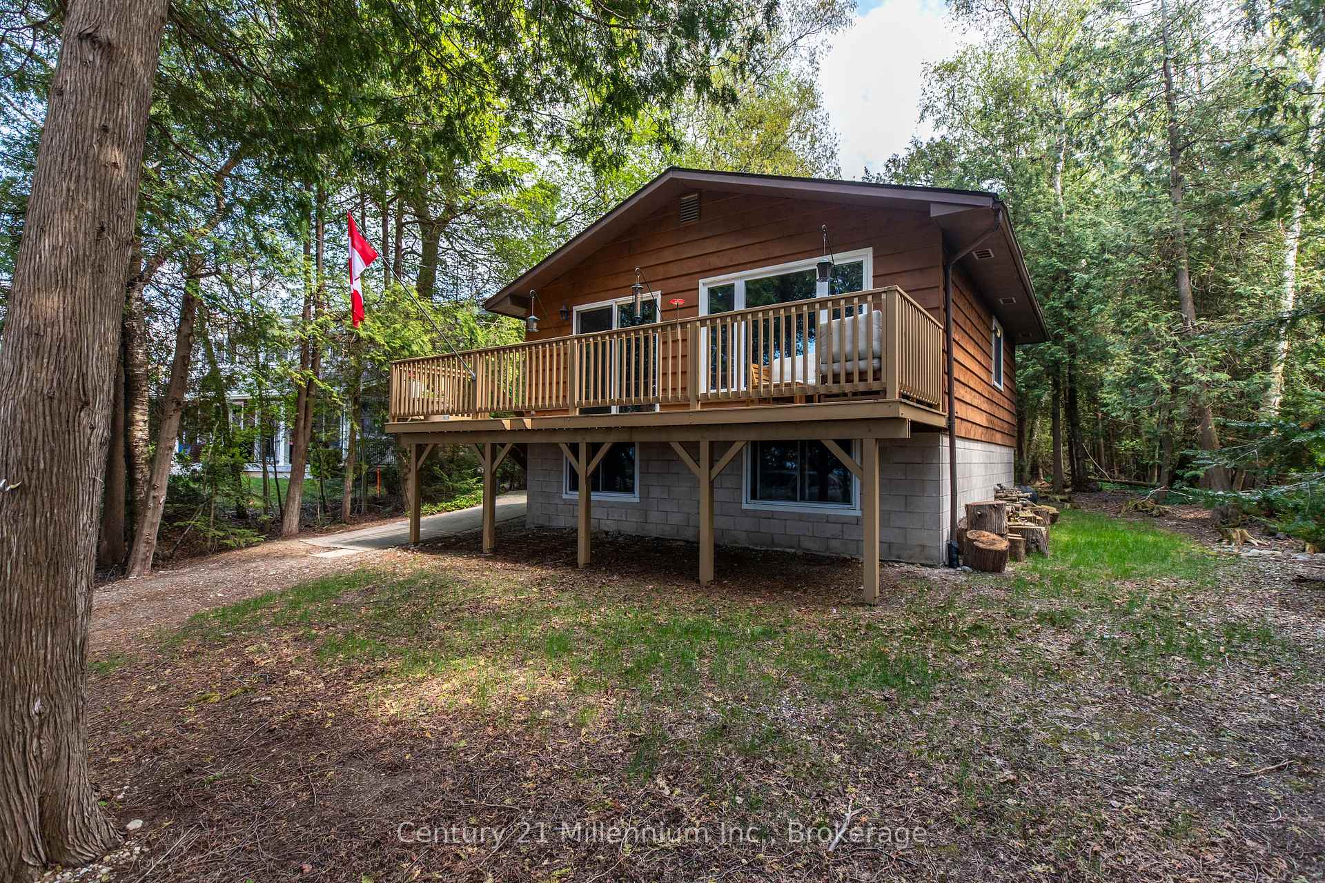 24 Miramichi Bay Road, Saugeen Shores, ON N0H 2C6