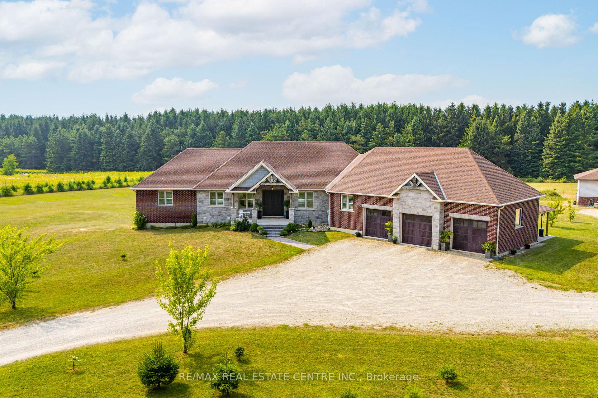 023181 Erin East Garafraxa Townline, East Garafraxa, ON L9W 7G8