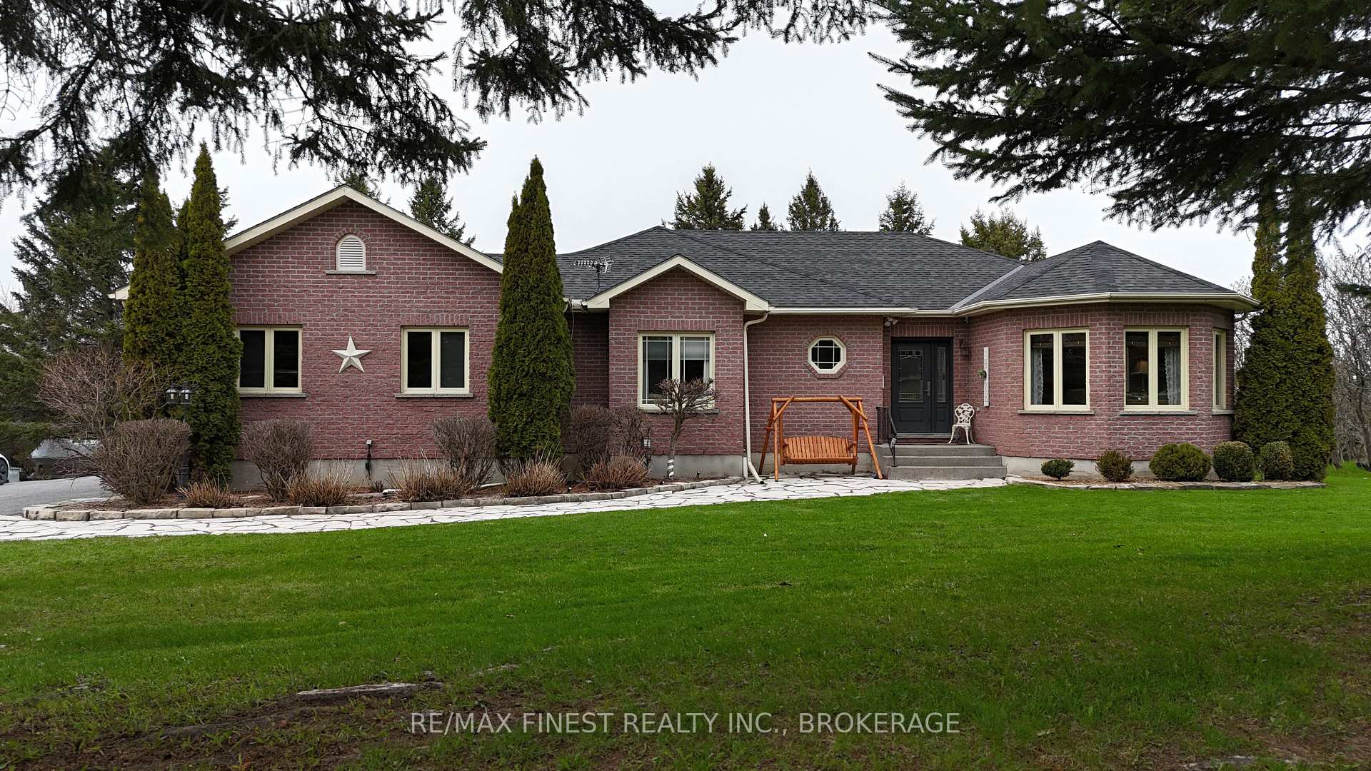 108 Grayrock Crescent, Front of Leeds & Seeleys Bay, ON K7G 2V4