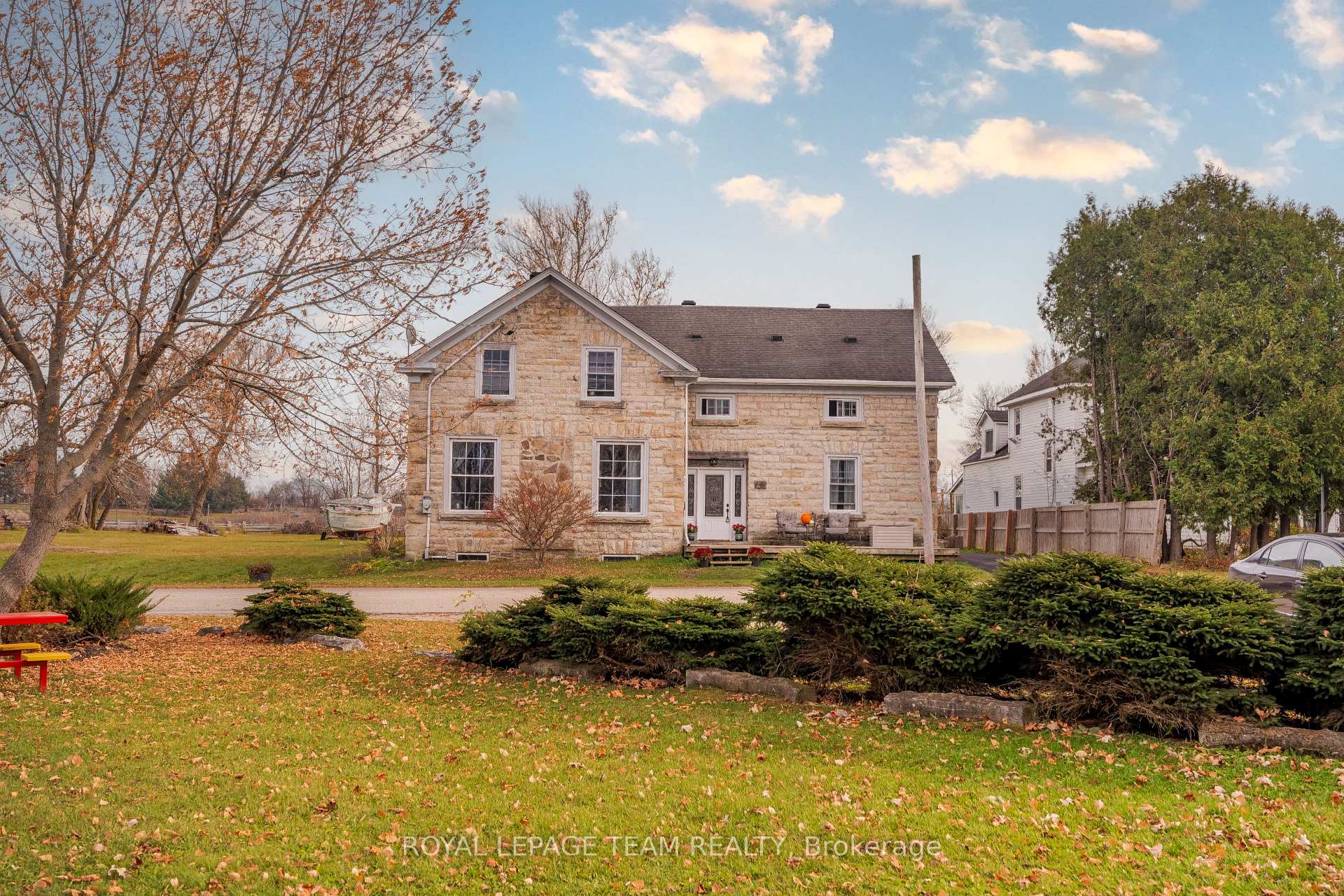 23 Blacksmith Road, Rideau Lakes, ON K0G 1L0