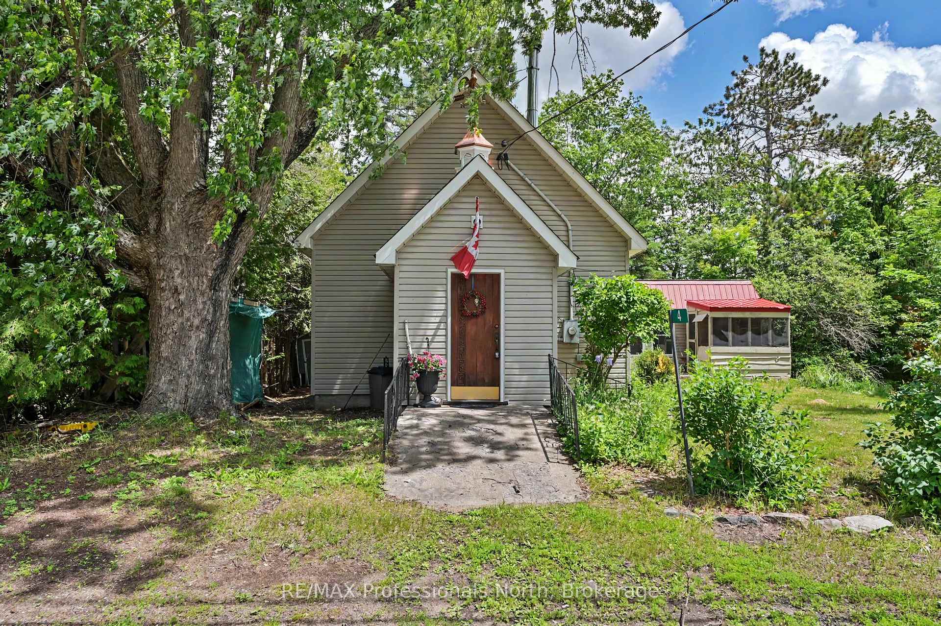 4 Dickson Street, Kawartha Lakes, ON K0M 2A0