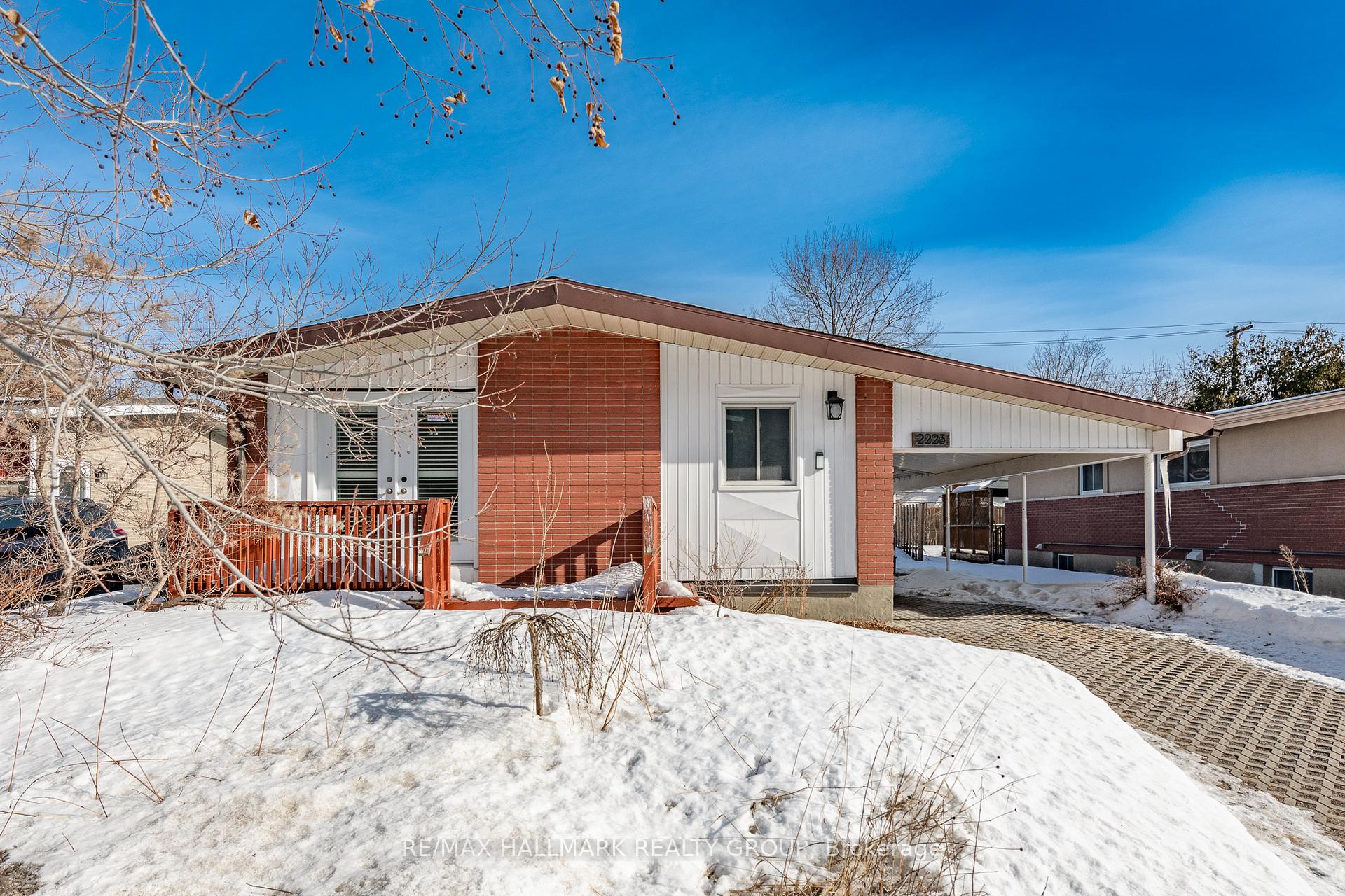 2223 Halifax Drive, Elmvale Acres and Area, ON K1G 2W4