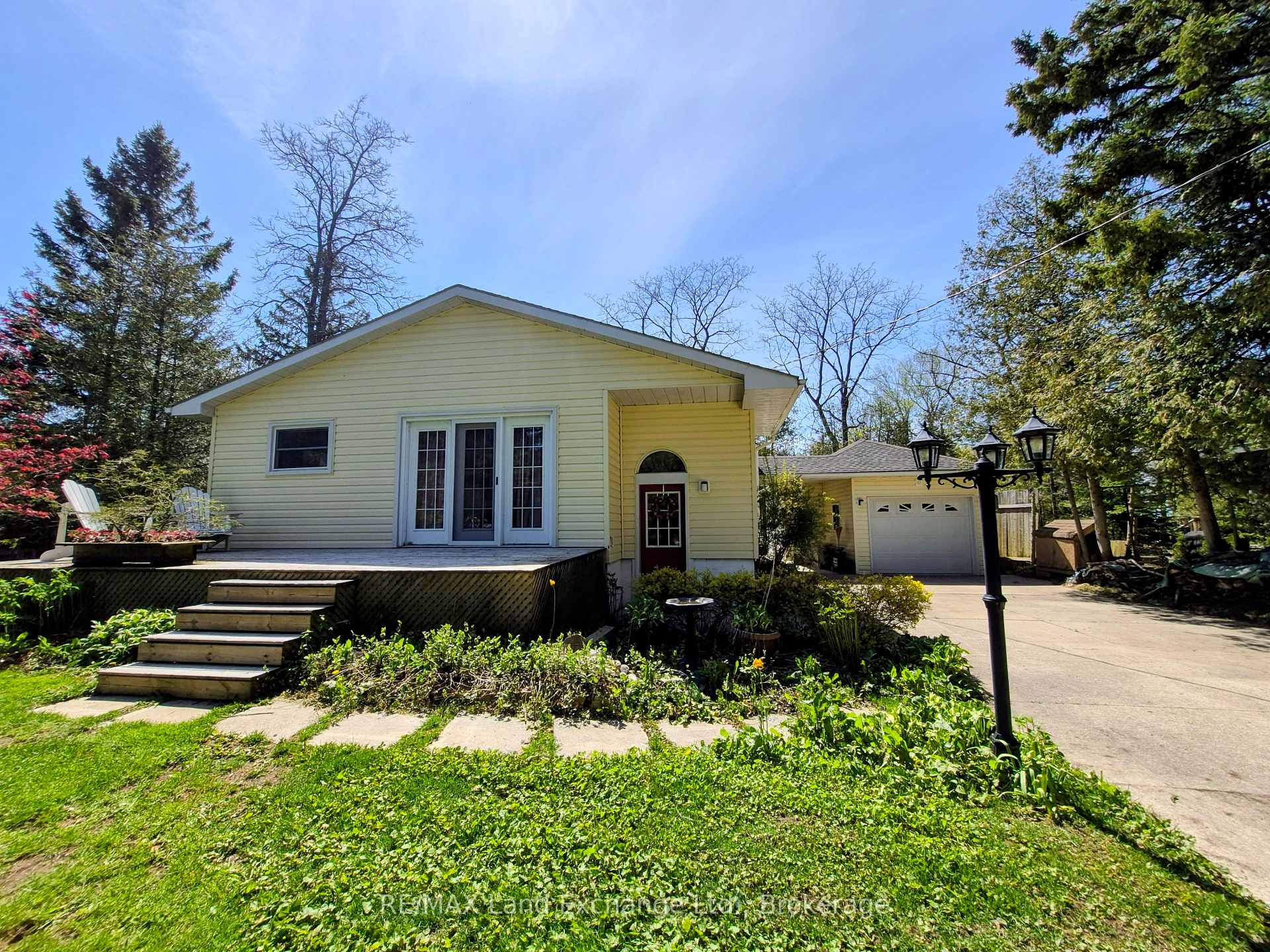 213 Huron Road, Huron-Kinloss, ON N2Z 2X3