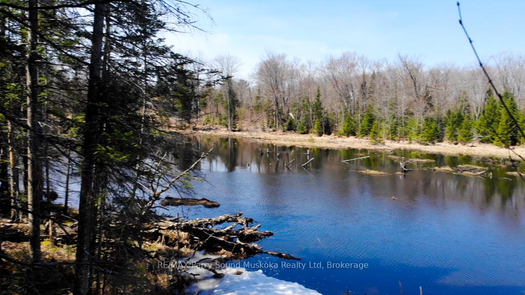 1025 520N Highway, Whitestone, ON P0A 1G0