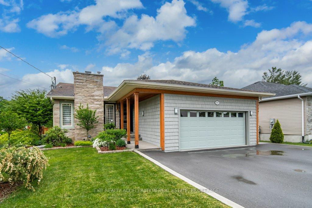 252 Bridge Street W, Greater Napanee, ON K7R 3S8