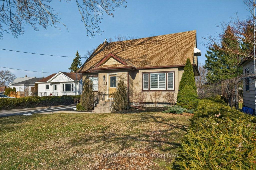 6 Grammar Avenue, St. Catharines, ON L2N 3L3