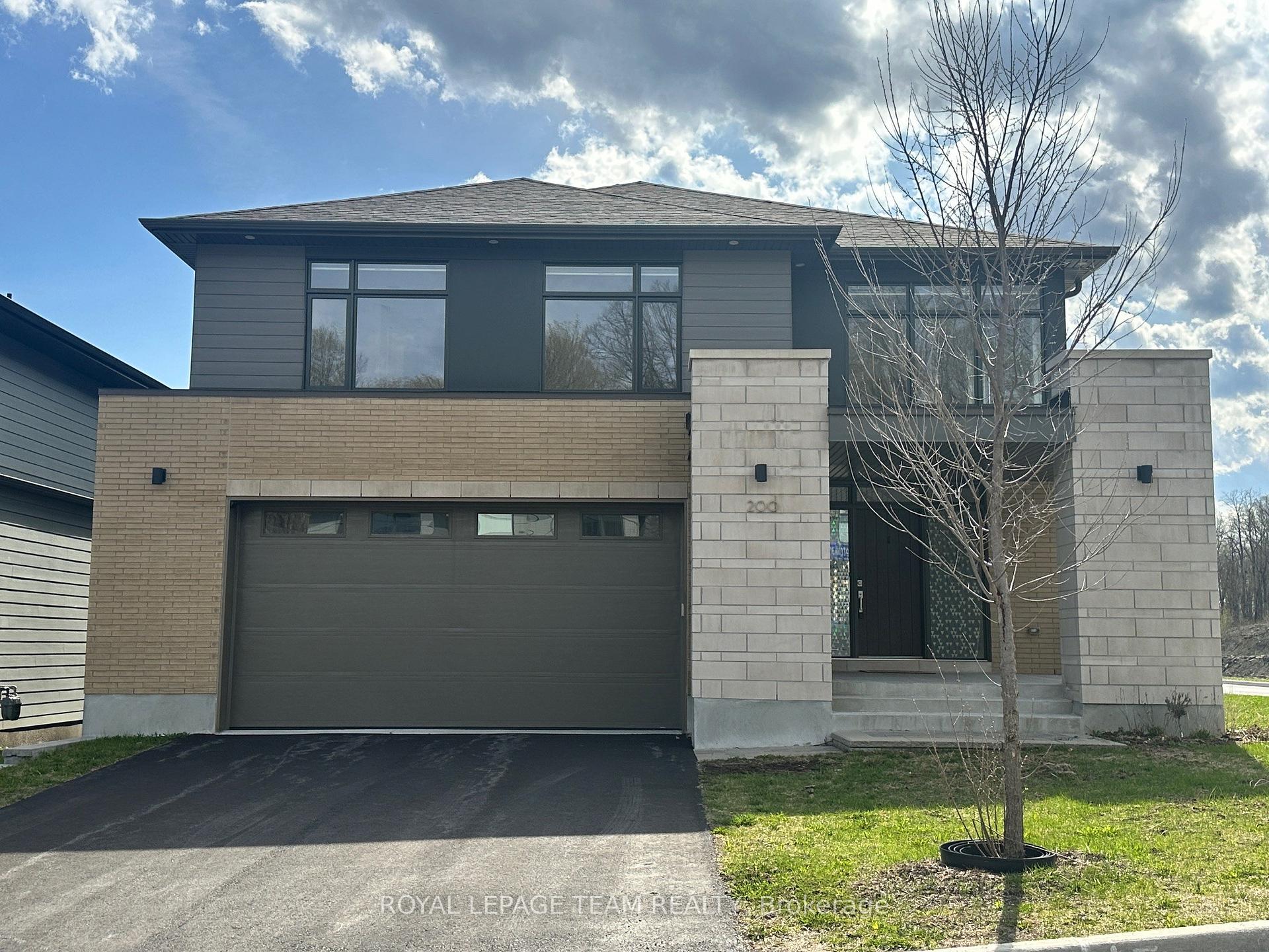 200 Ketchikan Crescent, Kanata, ON K2T 0S3
