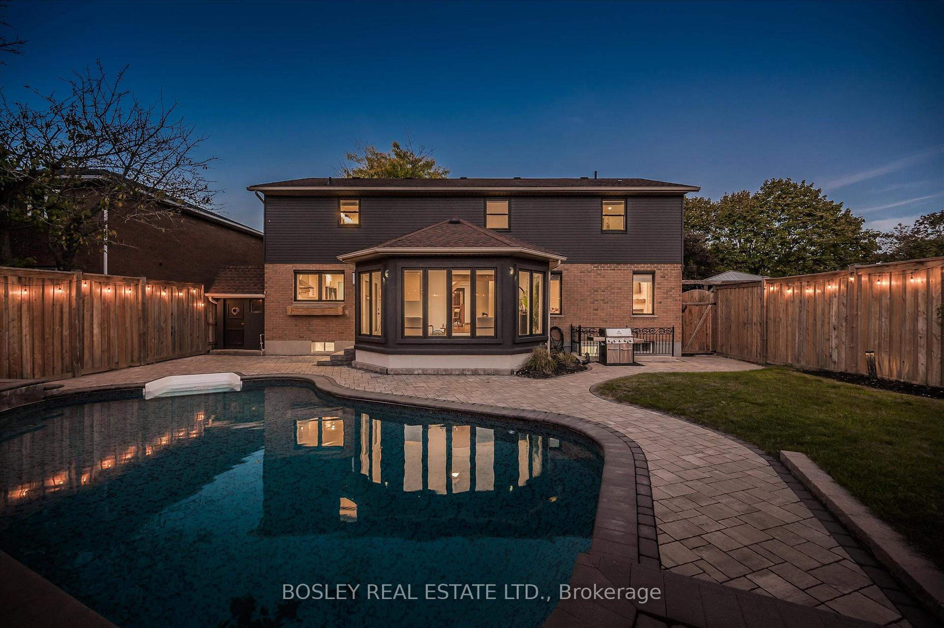 601 Sandringham Drive, Waterloo, ON N2K 3L5