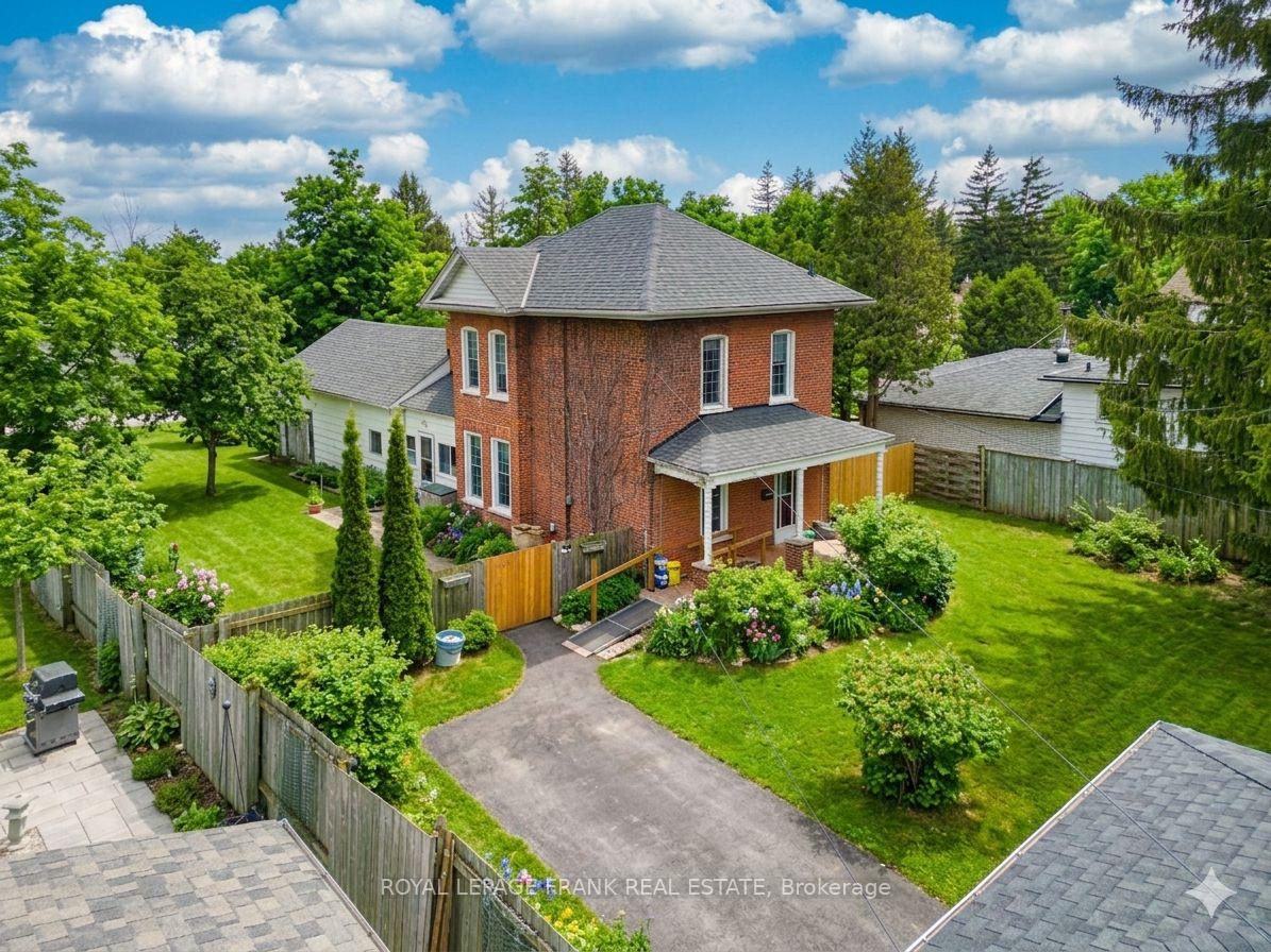865 Parkhill Road W, Peterborough, ON K9J 6P2