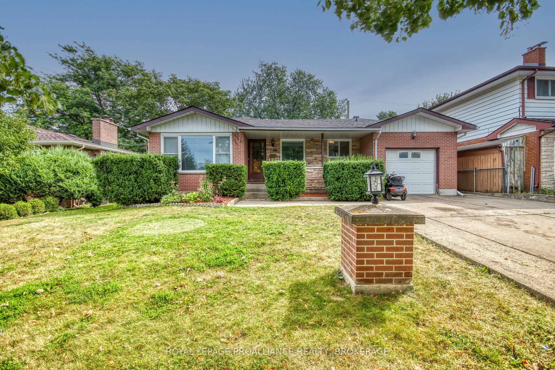 73 Queen Mary Road, Kingston, ON K7M 2A3