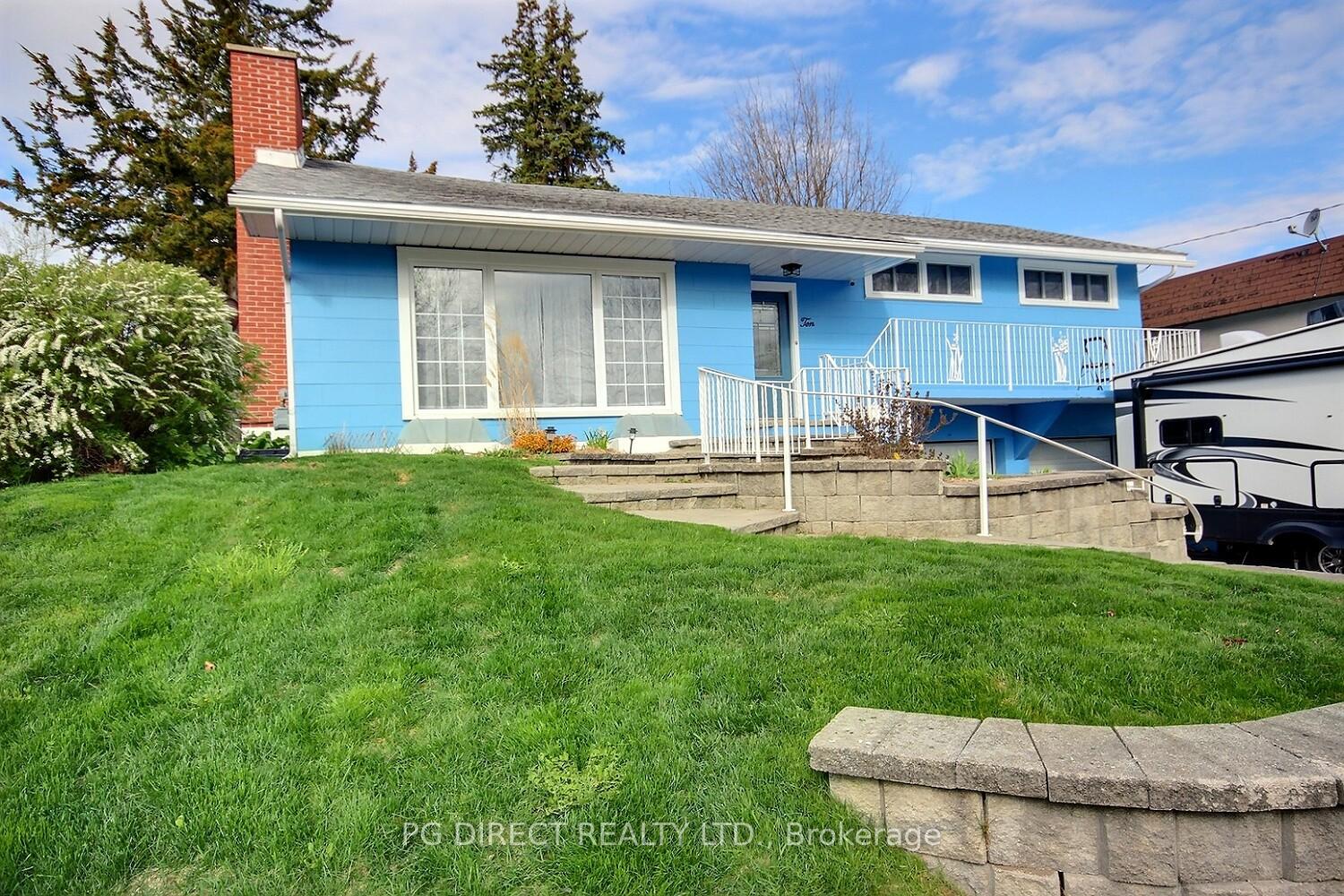 10 Victoria Avenue, Quinte West, ON K8V 4Z1
