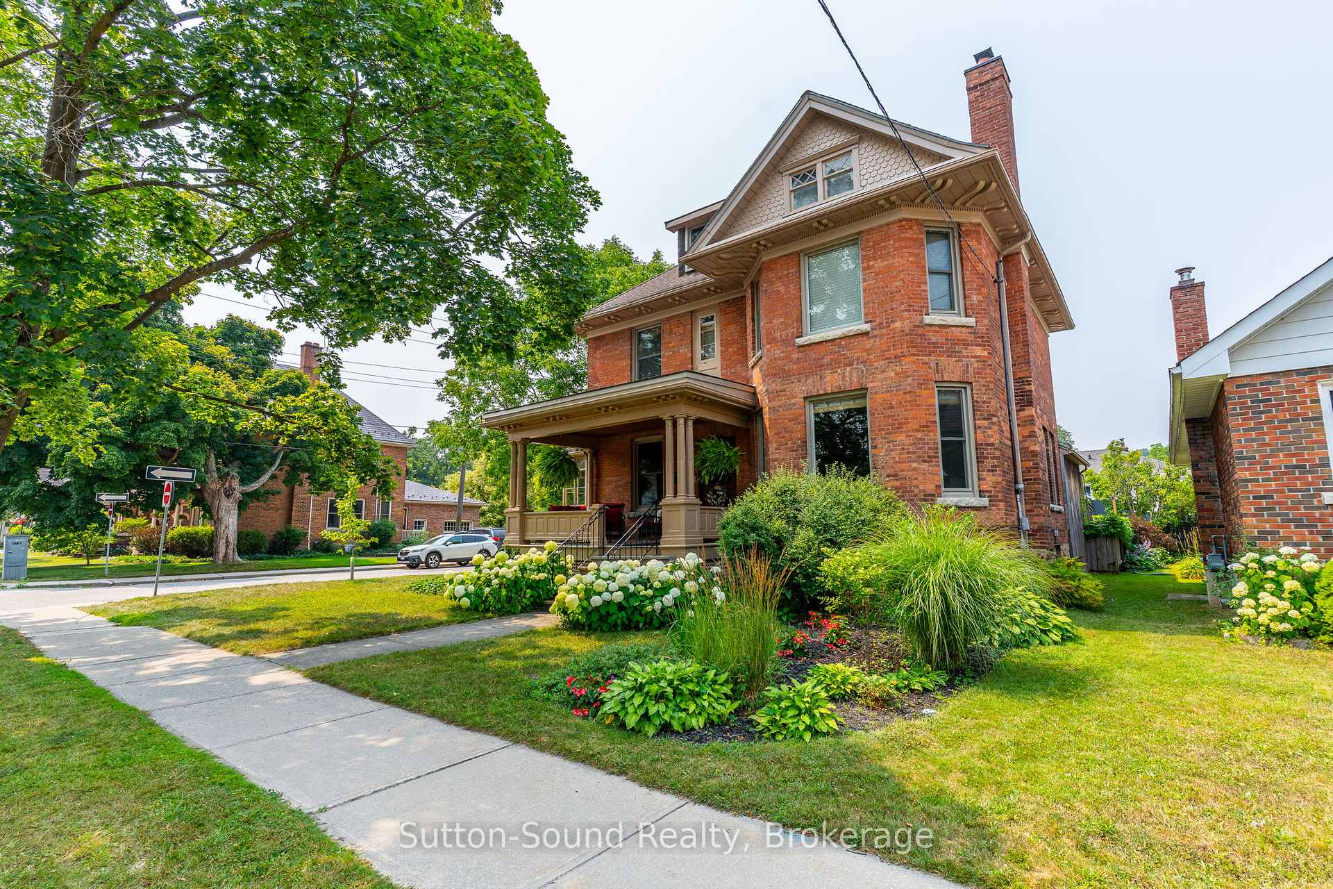 1304 4th Avenue W, Owen Sound, ON N4K 4W8