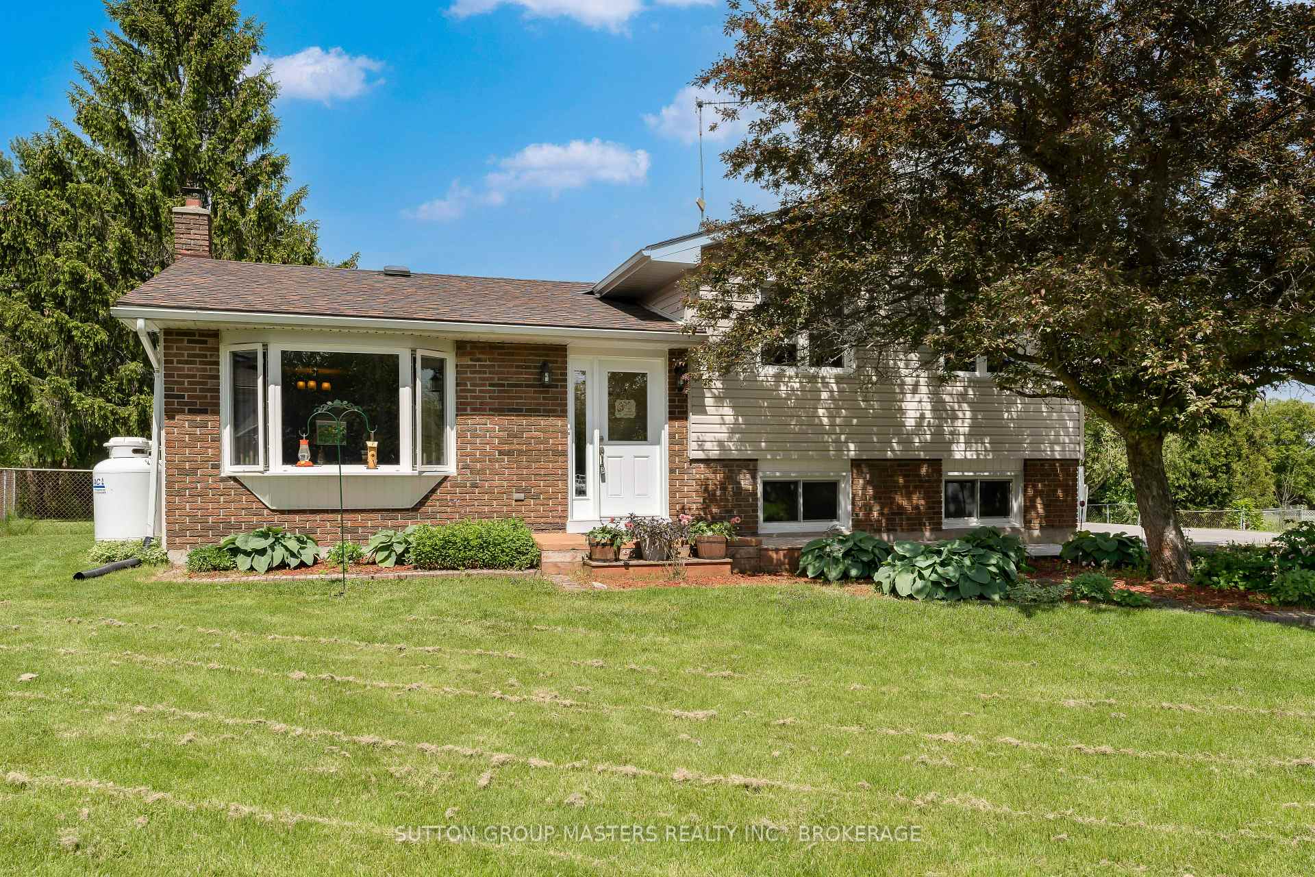 21 McDonald Crescent, Greater Napanee, ON K7R 3K6
