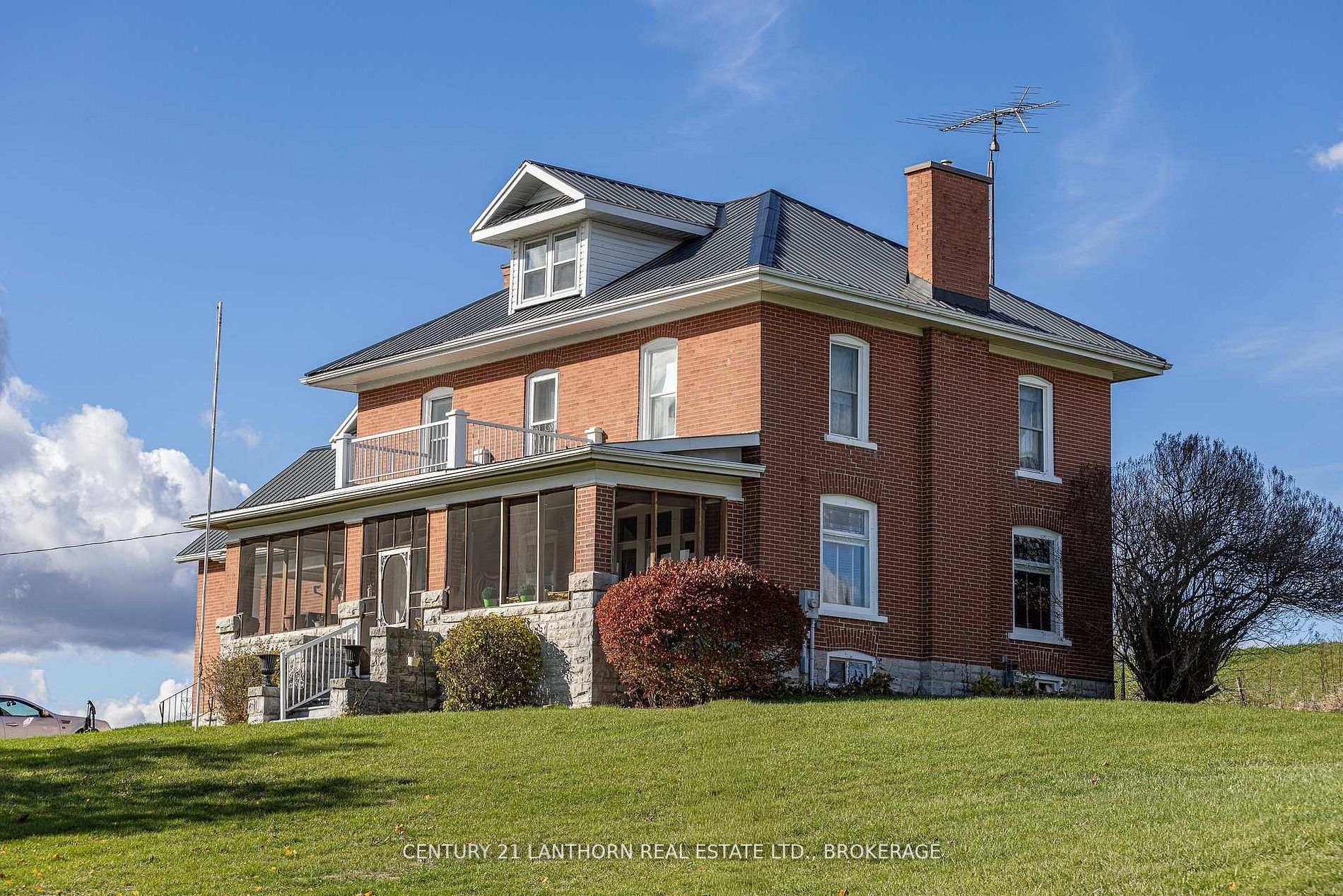 530 Main Street, Stone Mills, ON K0K 2S0