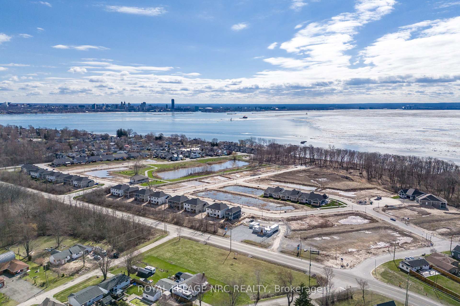 586 Seneca Drive 70 C, Fort Erie, ON L2A 1C2