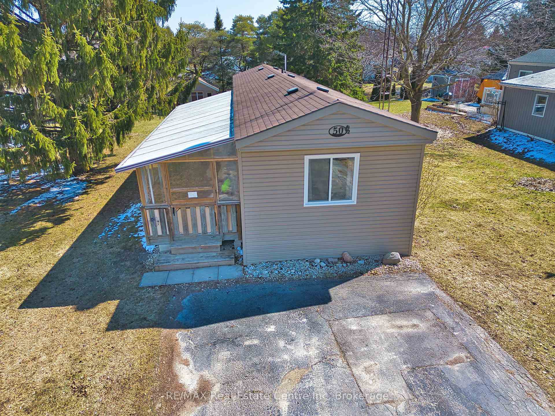 50 Fifth Avenue, Wellington North, ON N0G 2K0