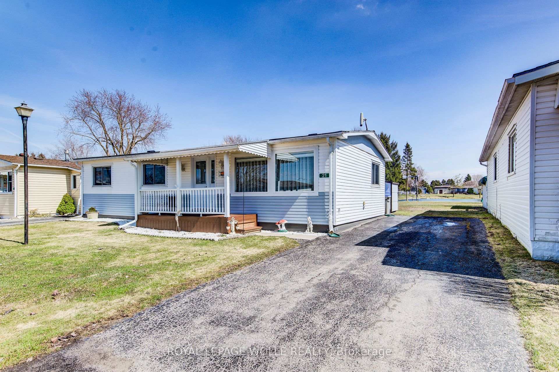 21 Fairview Crescent, North Perth, ON N4W 3G8