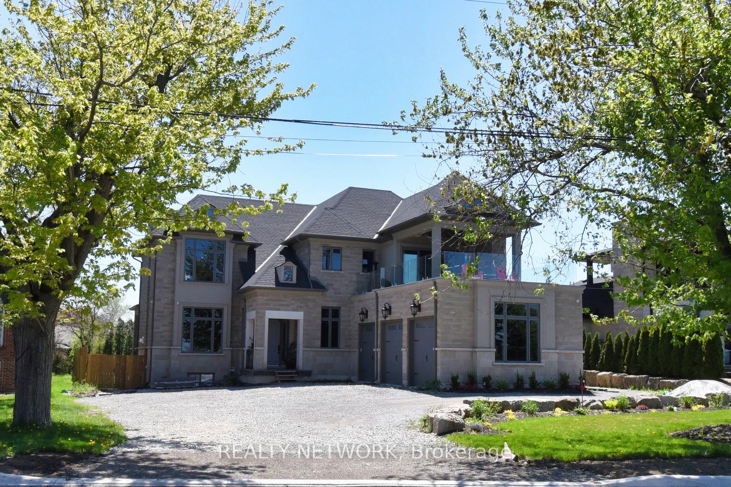 68 Mountain Brow Boulevard, Hamilton, ON L8T 1A4