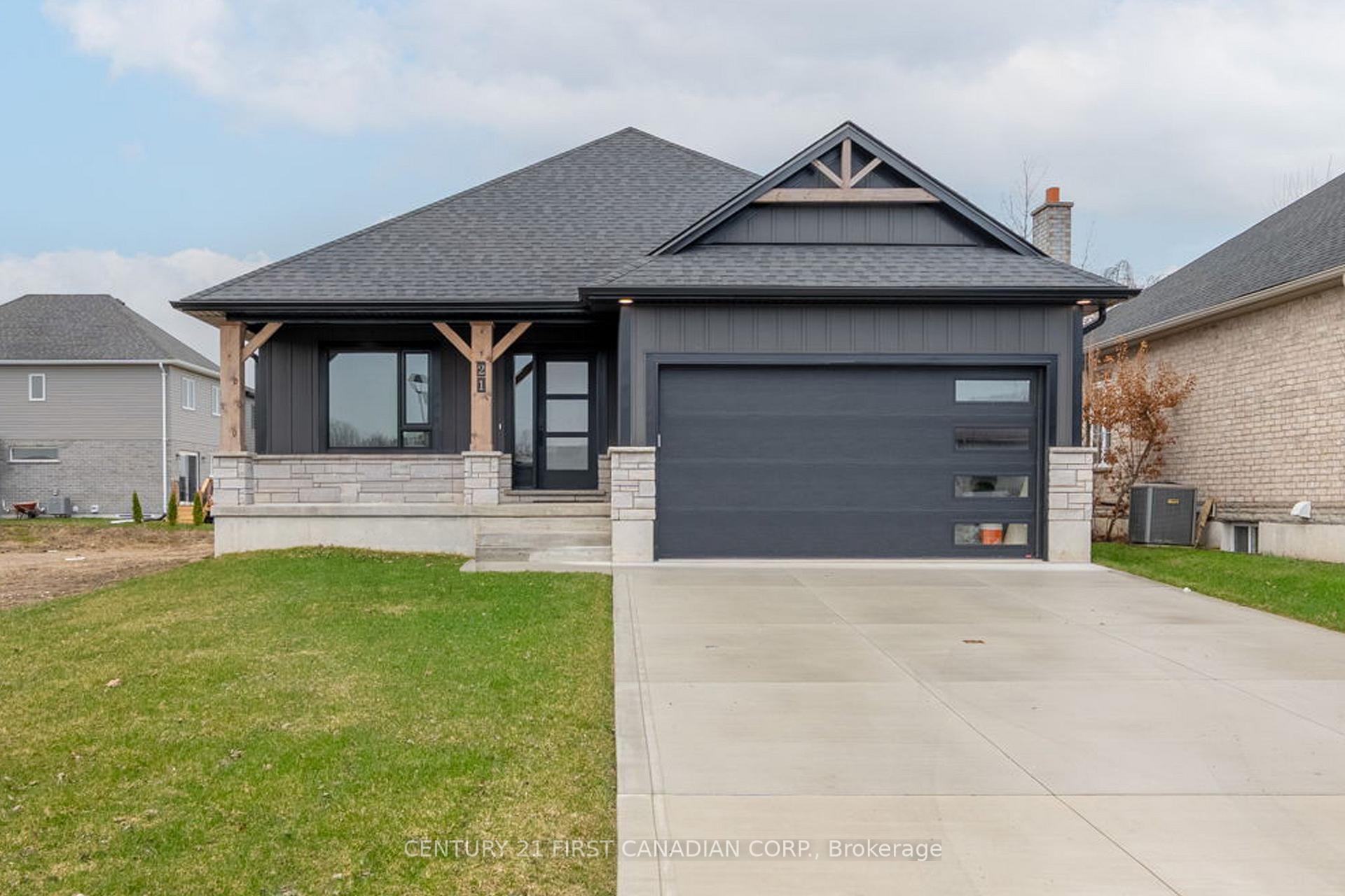 21 HAMILTON Street, North Middlesex, ON N0M 1A0